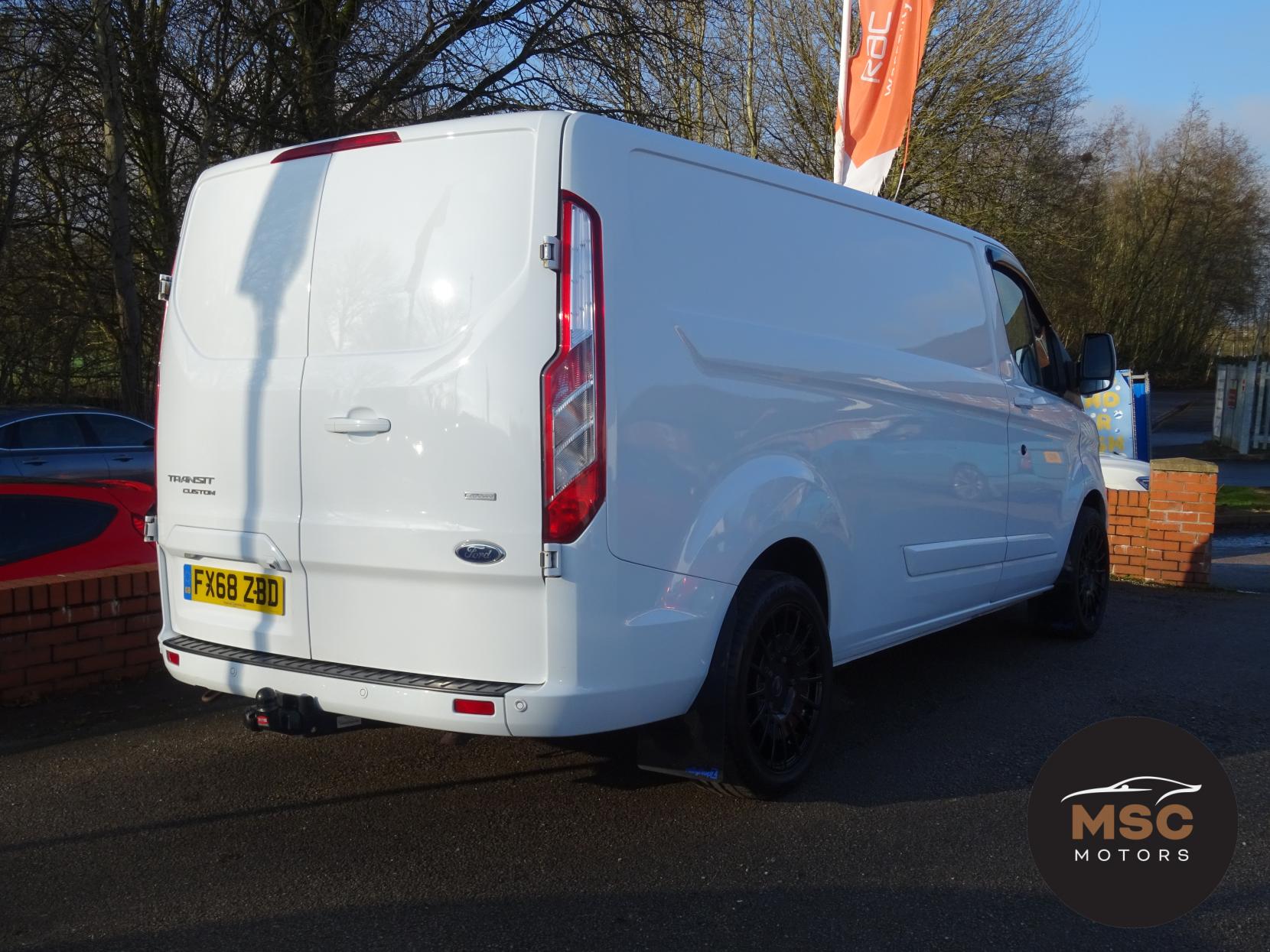 Ford Transit Custom 2.0 300 EcoBlue Limited Panel Van 5dr Diesel Manual L2 H1 Euro 6 (170 ps)