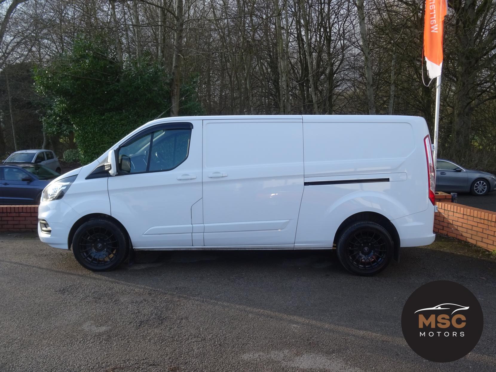 Ford Transit Custom 2.0 300 EcoBlue Limited Panel Van 5dr Diesel Manual L2 H1 Euro 6 (170 ps)