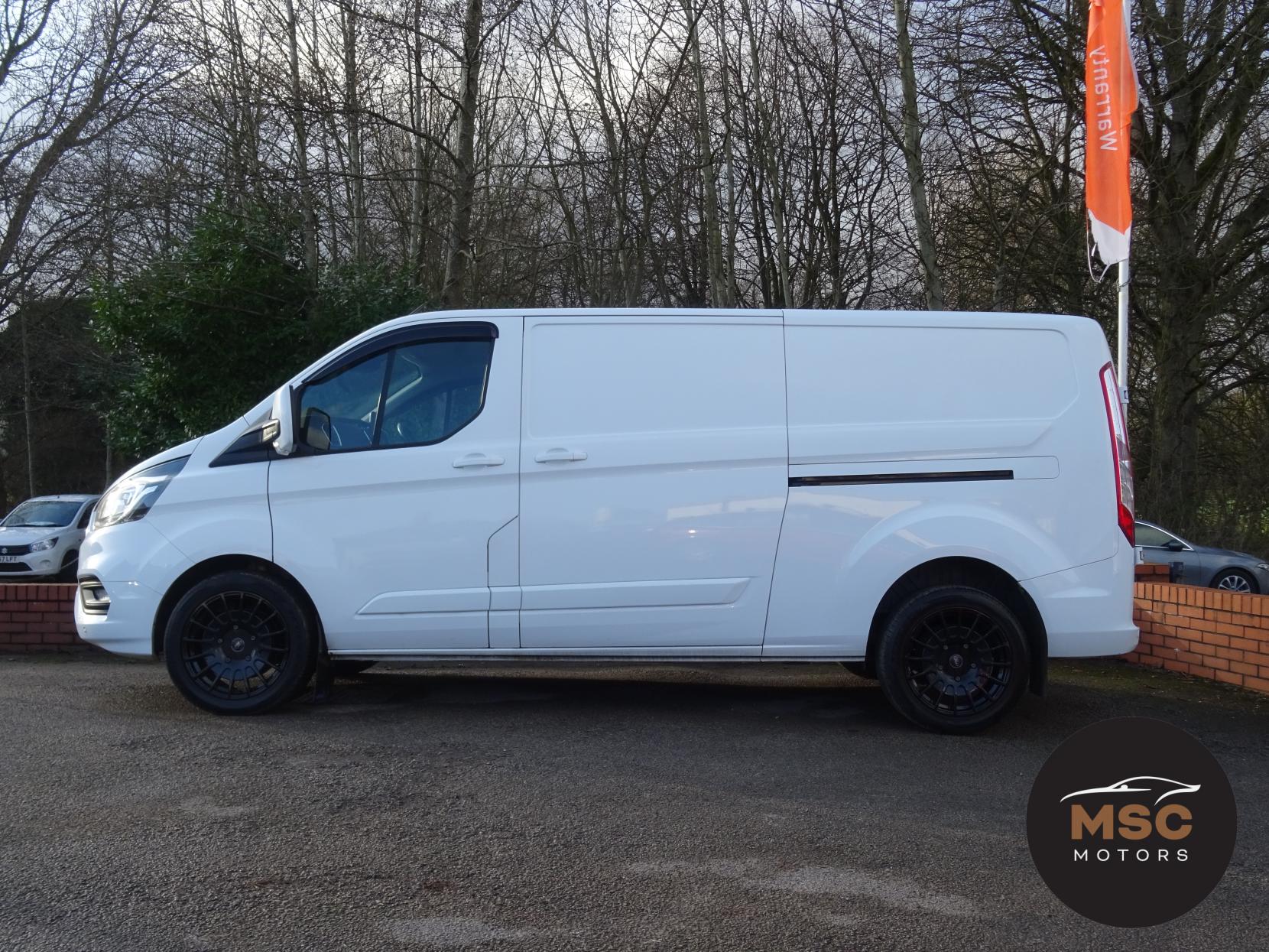 Ford Transit Custom 2.0 300 EcoBlue Limited Panel Van 5dr Diesel Manual L2 H1 Euro 6 (170 ps)