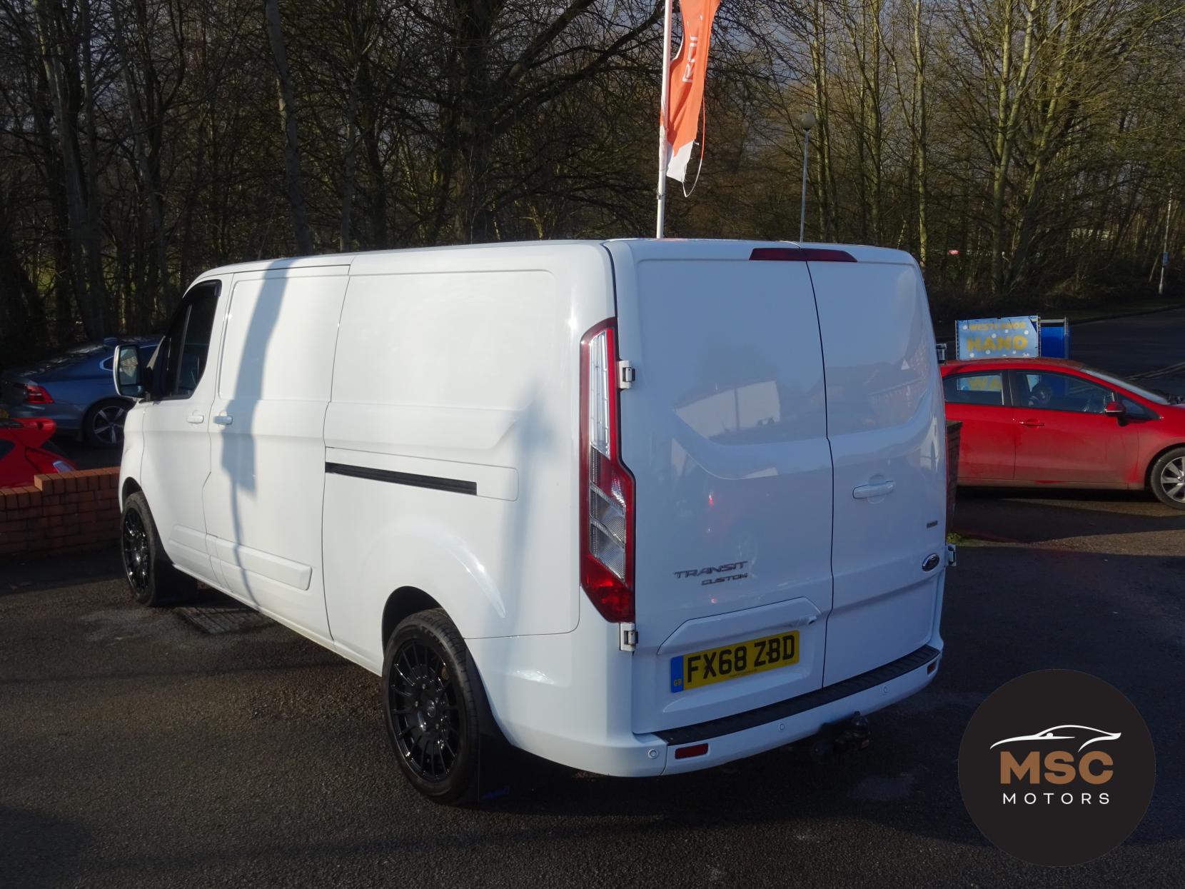 Ford Transit Custom 2.0 300 EcoBlue Limited Panel Van 5dr Diesel Manual L2 H1 Euro 6 (170 ps)