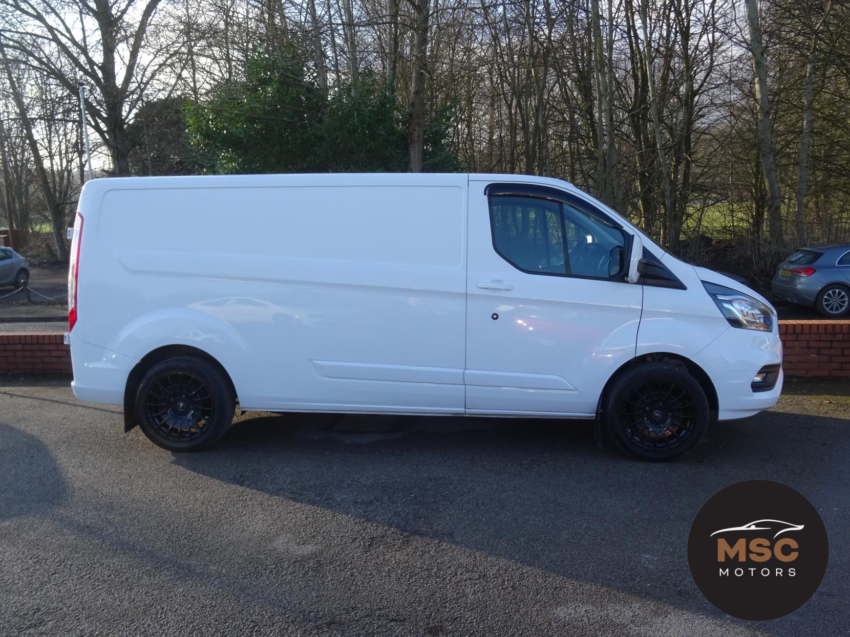 Ford Transit Custom 2.0 300 EcoBlue Limited Panel Van 5dr Diesel Manual L2 H1 Euro 6 (170 ps)