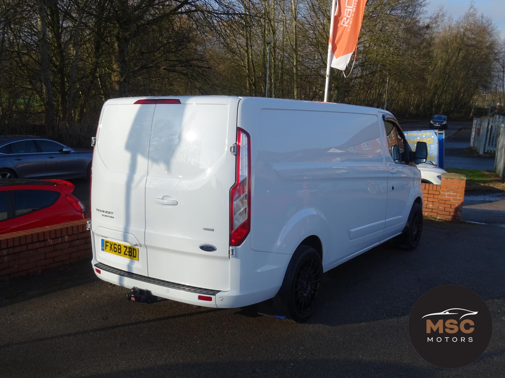 Ford Transit Custom 2.0 300 EcoBlue Limited Panel Van 5dr Diesel Manual L2 H1 Euro 6 (170 ps)