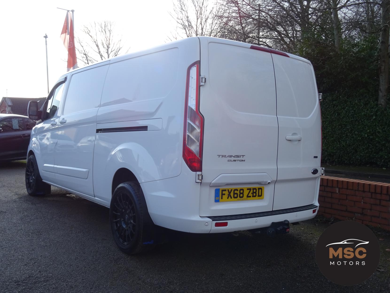 Ford Transit Custom 2.0 300 EcoBlue Limited Panel Van 5dr Diesel Manual L2 H1 Euro 6 (170 ps)