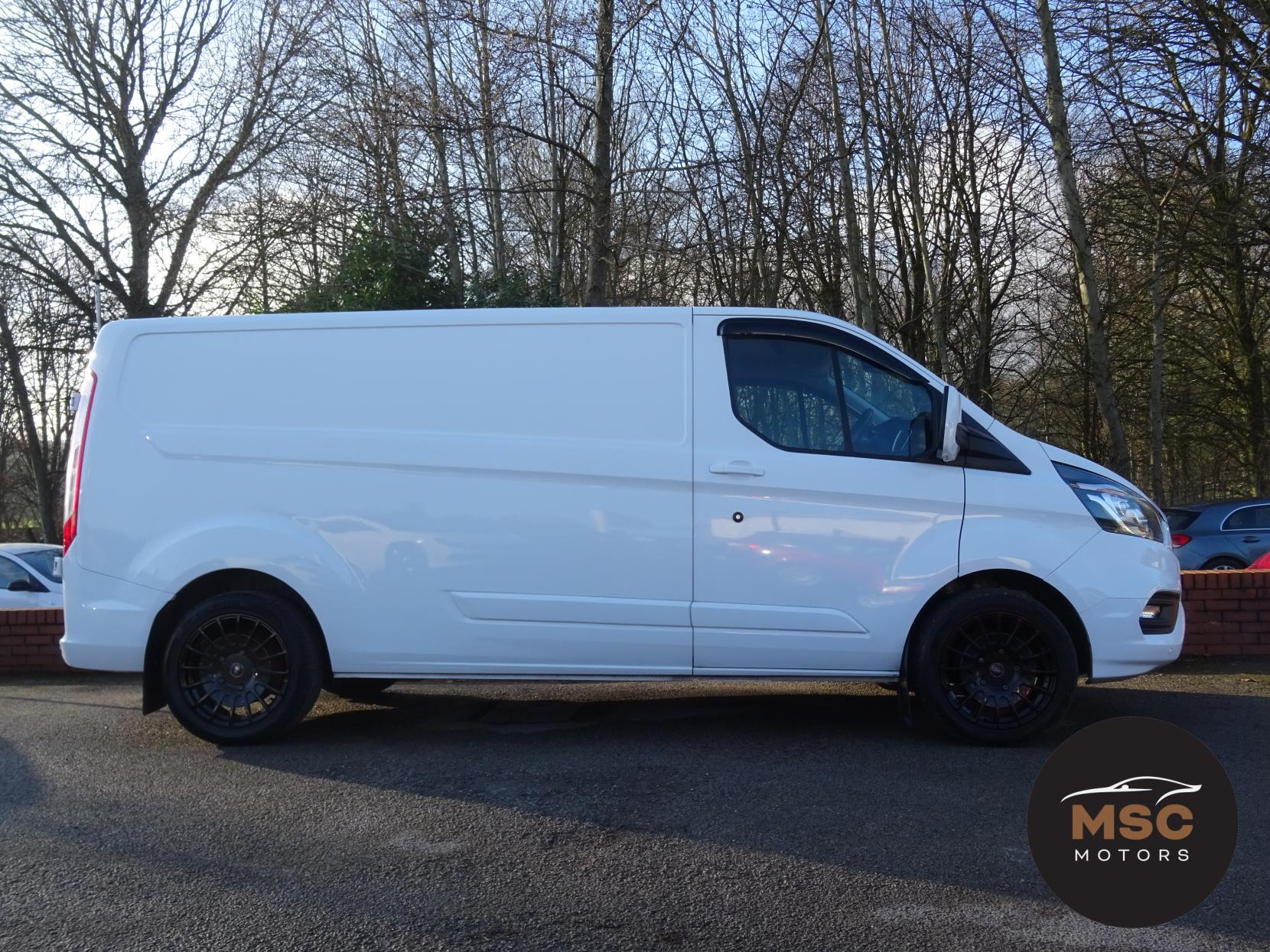 Ford Transit Custom 2.0 300 EcoBlue Limited Panel Van 5dr Diesel Manual L2 H1 Euro 6 (170 ps)