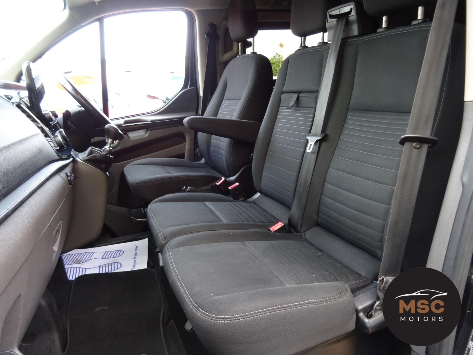 Ford Transit Custom 2.0 320 EcoBlue Limited Crew Van 5dr Diesel Manual L2 H1 Euro 6 (6 Seat) (130 ps)