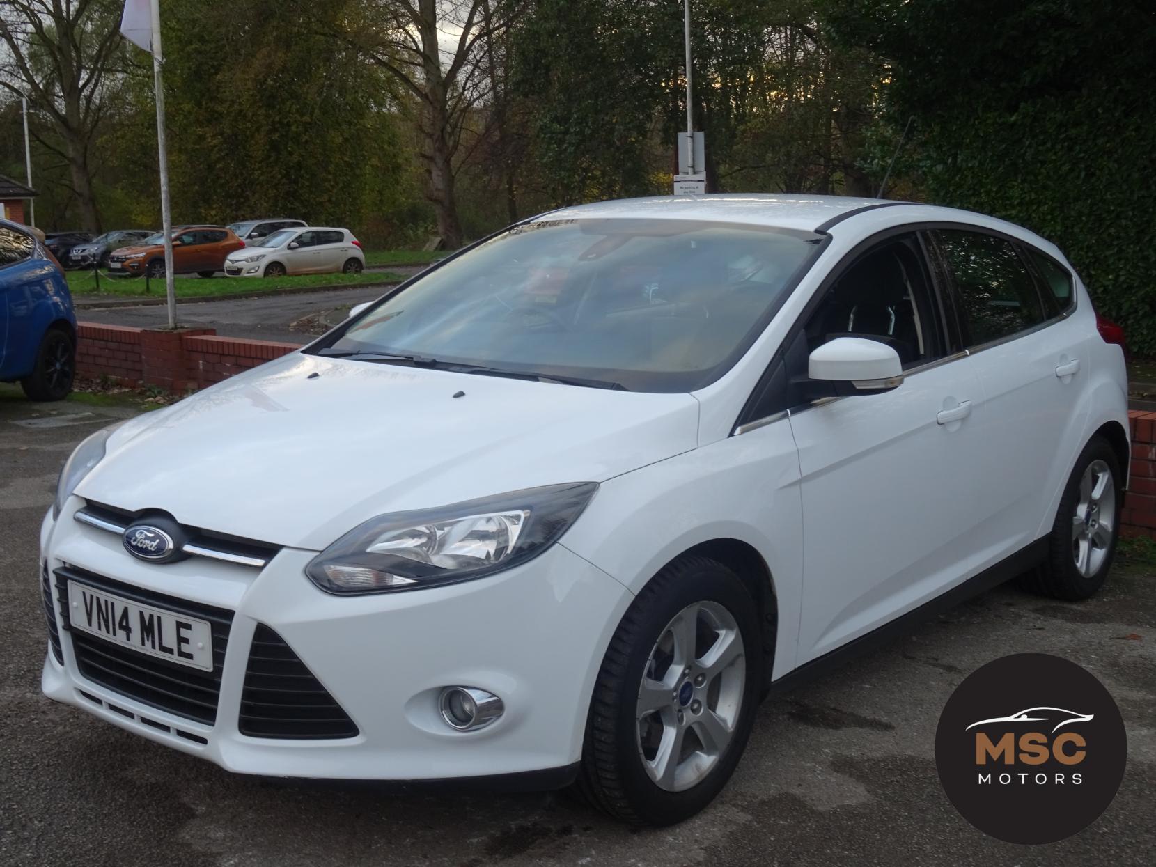 Ford Focus 1.0T EcoBoost Zetec Navigator Hatchback 5dr Petrol Manual Euro 5 (s/s) (125 ps)