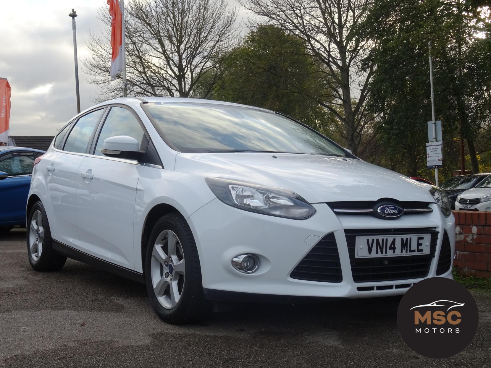 Ford Focus 1.0T EcoBoost Zetec Navigator Hatchback 5dr Petrol Manual Euro 5 (s/s) (125 ps)