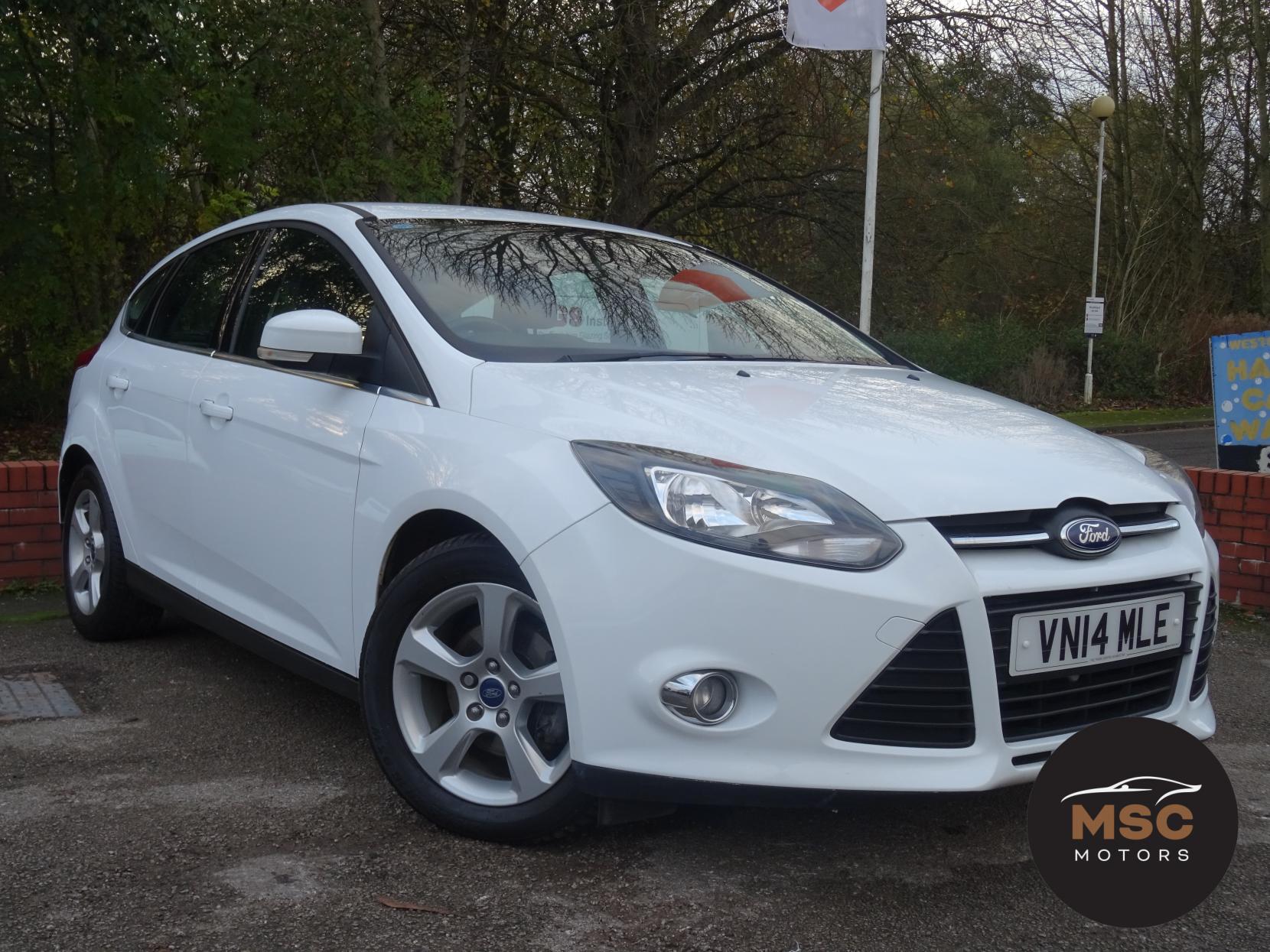 Ford Focus 1.0T EcoBoost Zetec Navigator Hatchback 5dr Petrol Manual Euro 5 (s/s) (125 ps)