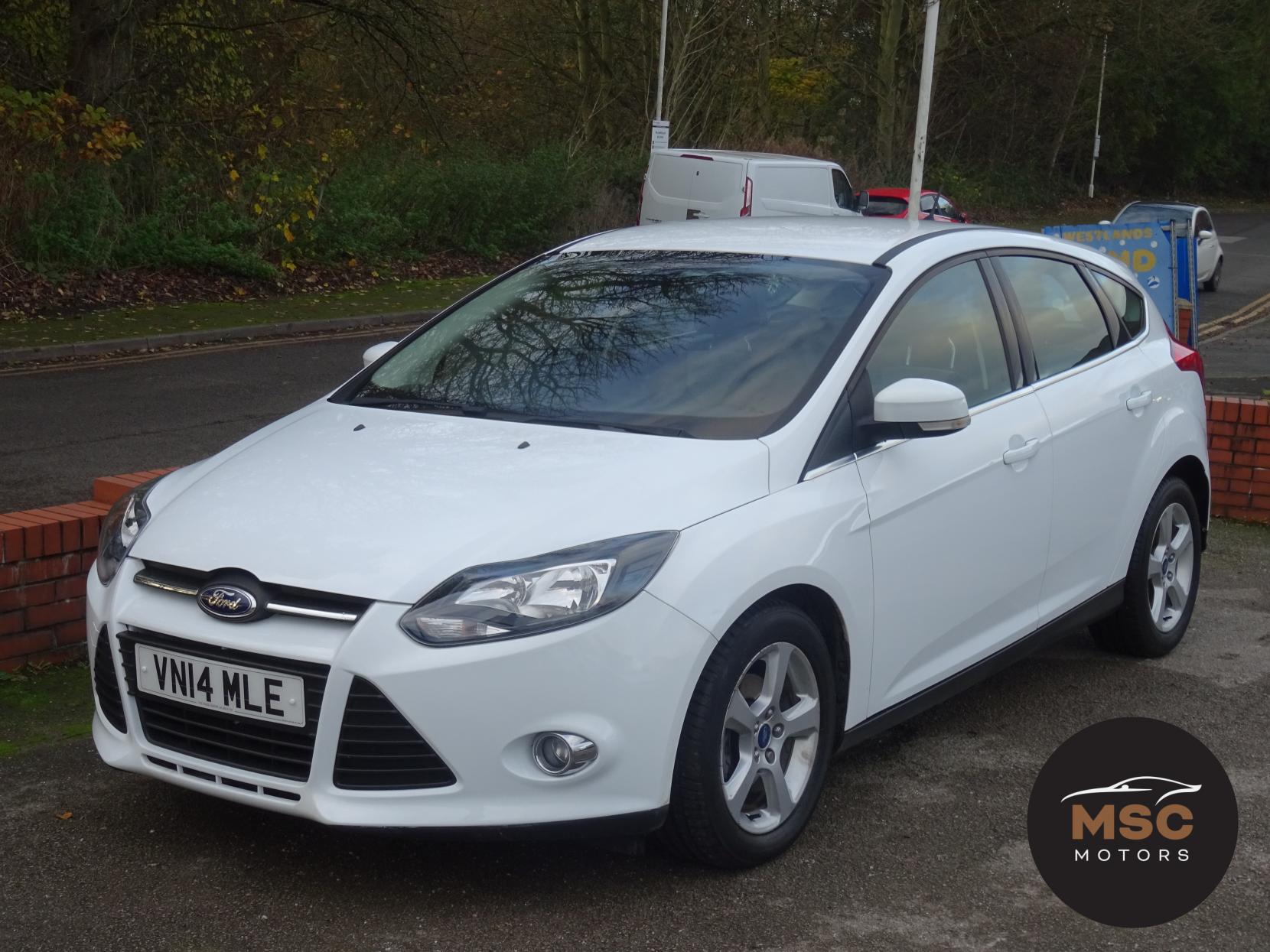 Ford Focus 1.0T EcoBoost Zetec Navigator Hatchback 5dr Petrol Manual Euro 5 (s/s) (125 ps)