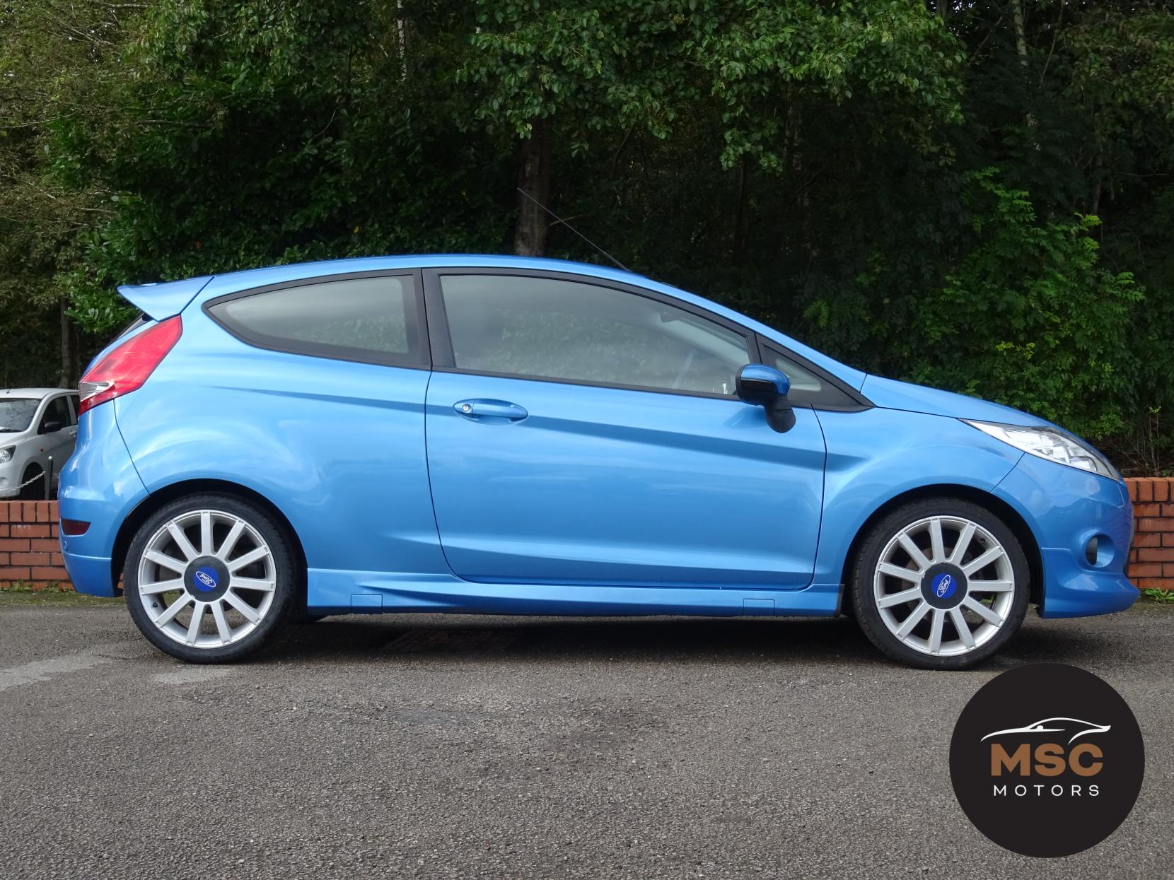 Ford Fiesta 1.6 Zetec S Hatchback 3dr Petrol Manual (134 g/km, 118 bhp)