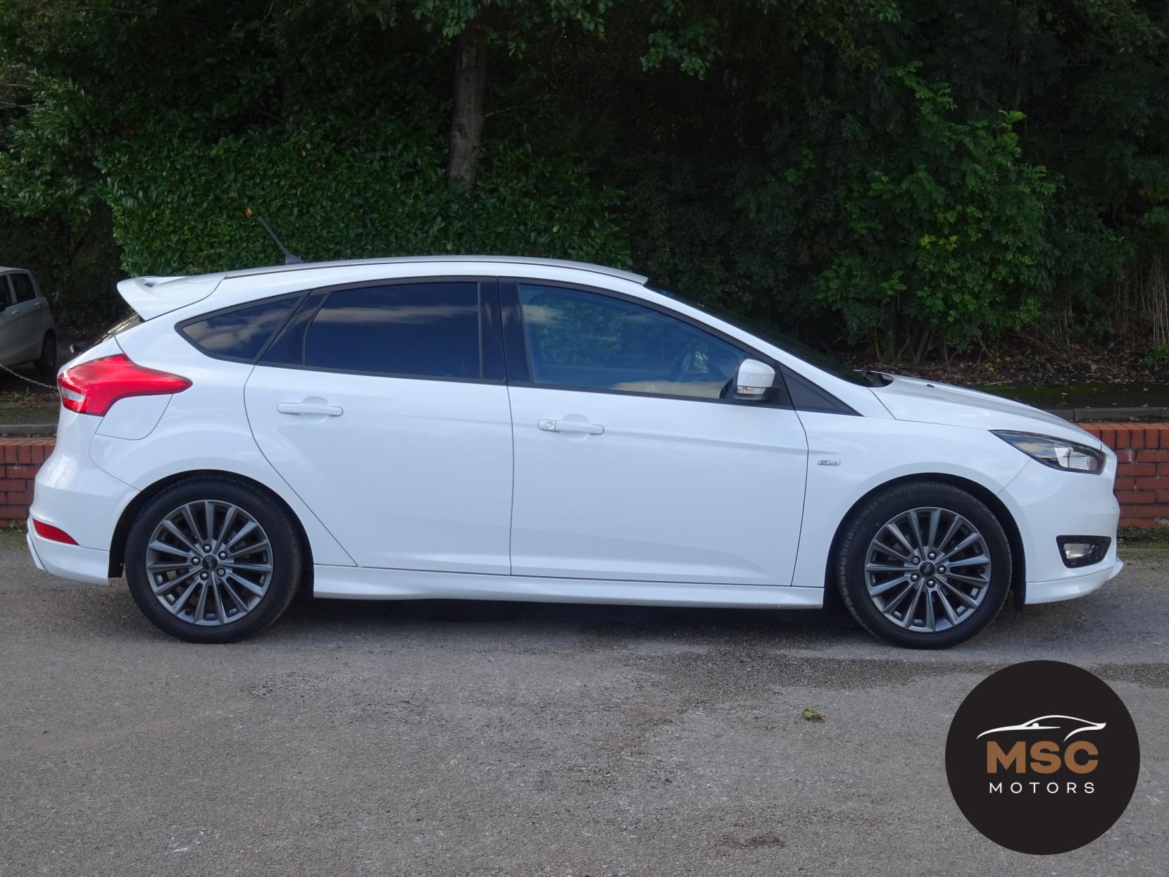 Ford Focus 1.0T EcoBoost ST-Line Hatchback 5dr Petrol Manual Euro 6 (s/s) (125 ps)