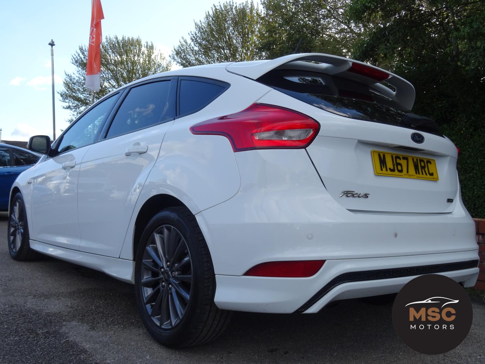 Ford Focus 1.0T EcoBoost ST-Line Hatchback 5dr Petrol Manual Euro 6 (s/s) (125 ps)