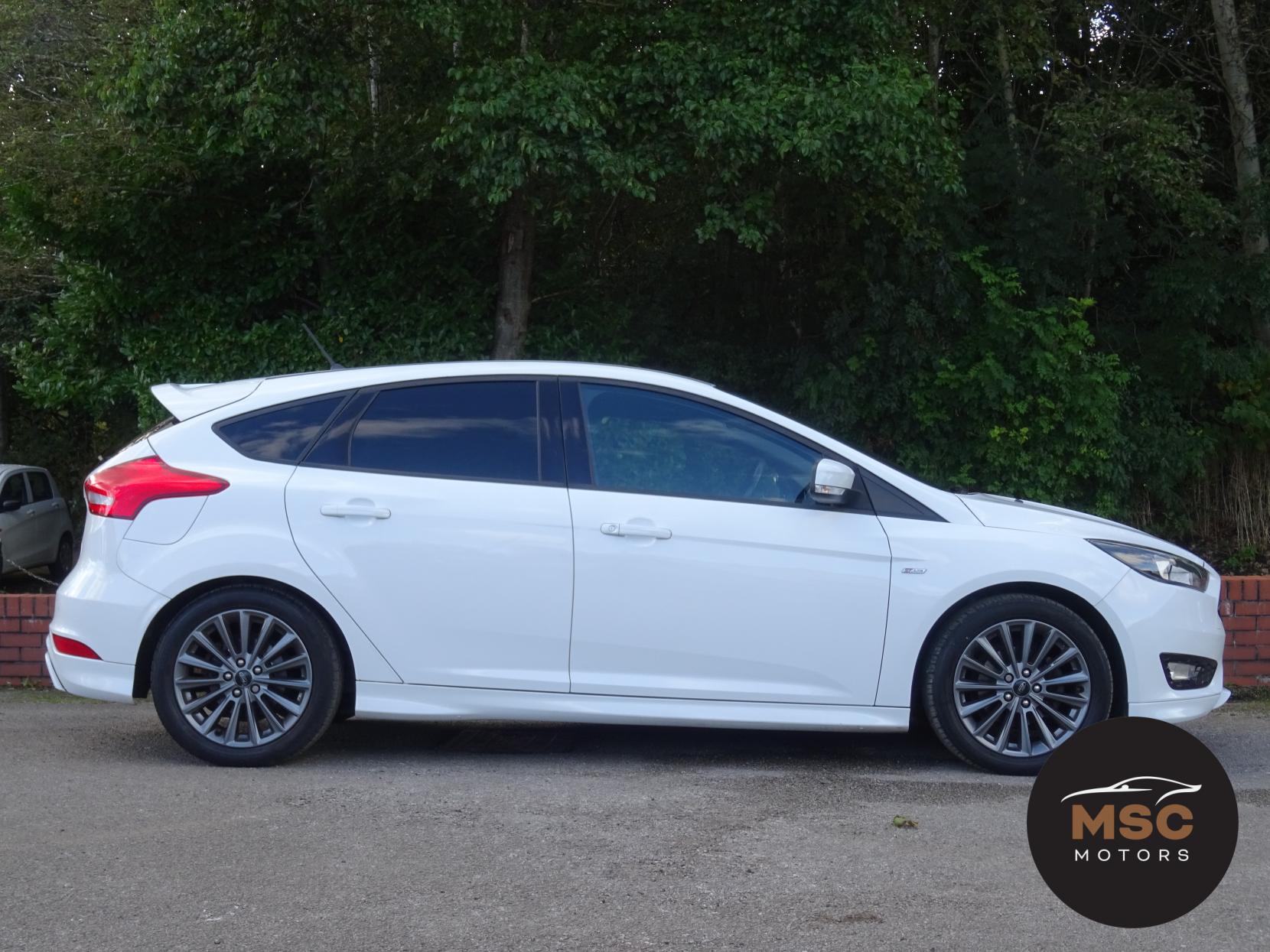 Ford Focus 1.0T EcoBoost ST-Line Hatchback 5dr Petrol Manual Euro 6 (s/s) (125 ps)