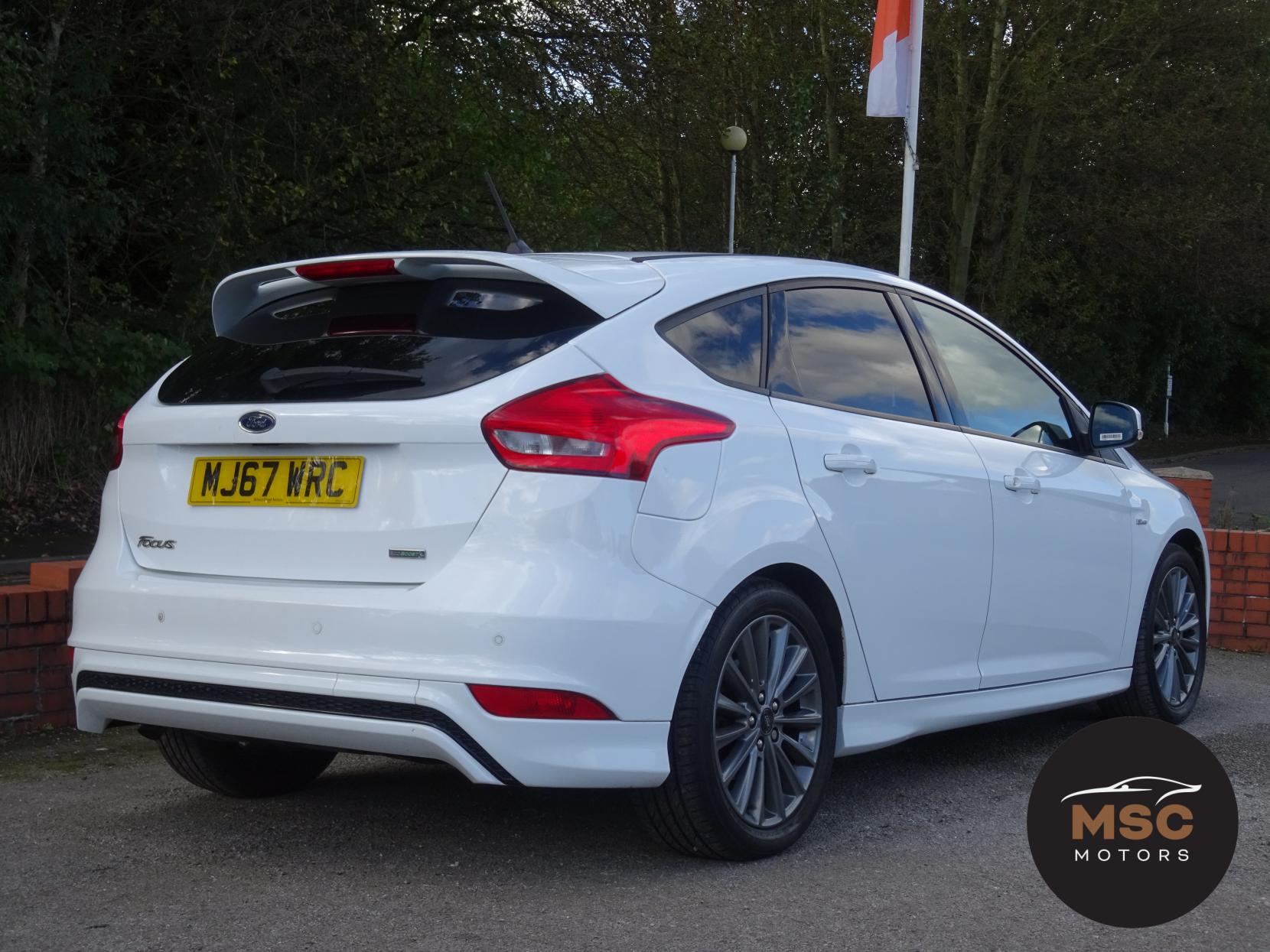 Ford Focus 1.0T EcoBoost ST-Line Hatchback 5dr Petrol Manual Euro 6 (s/s) (125 ps)