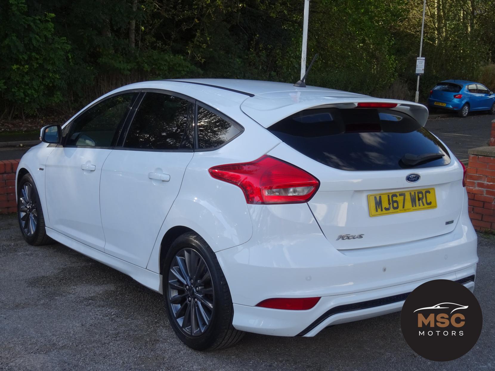 Ford Focus 1.0T EcoBoost ST-Line Hatchback 5dr Petrol Manual Euro 6 (s/s) (125 ps)