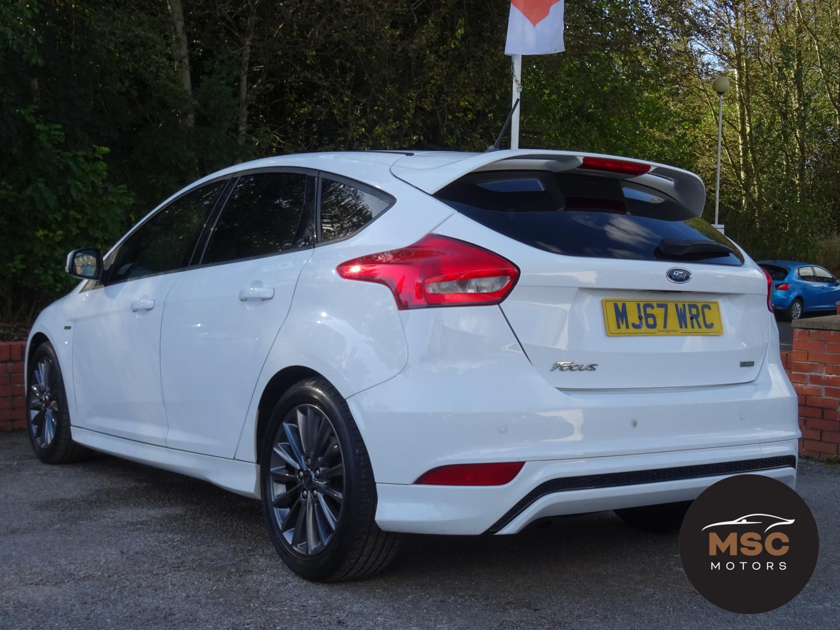 Ford Focus 1.0T EcoBoost ST-Line Hatchback 5dr Petrol Manual Euro 6 (s/s) (125 ps)