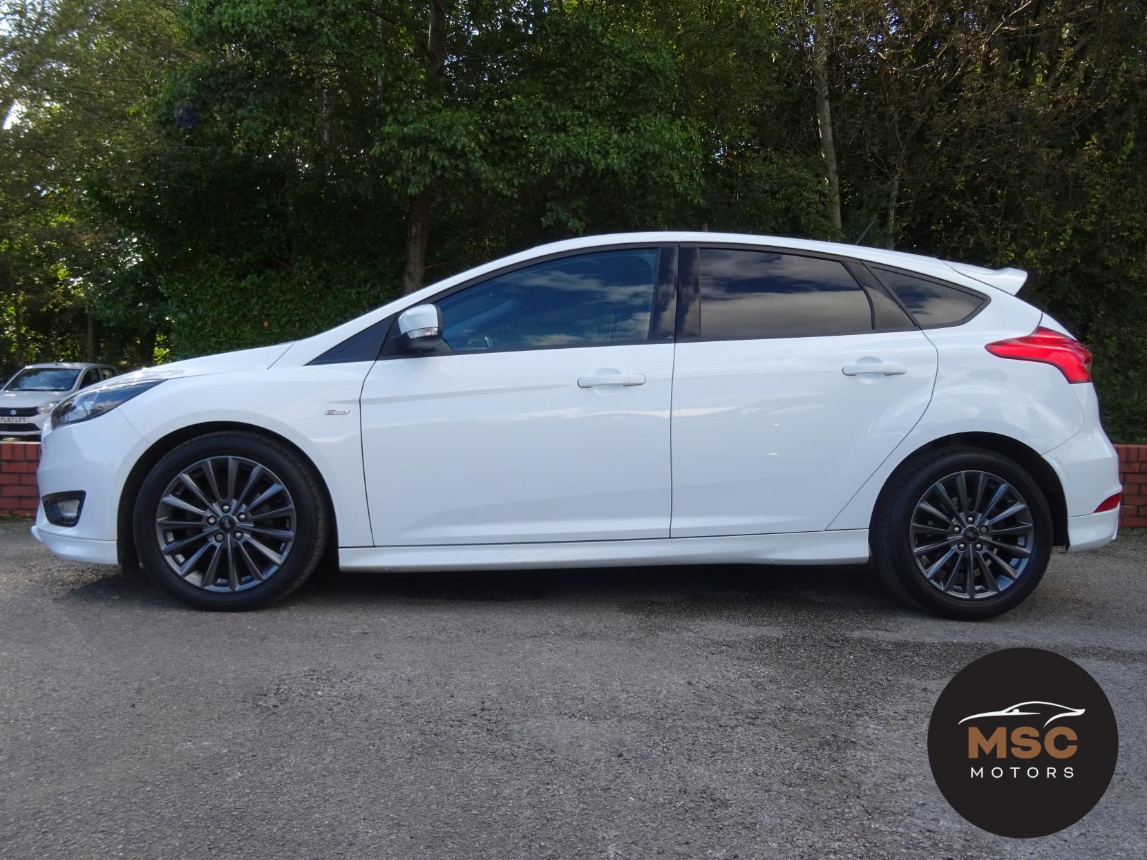 Ford Focus 1.0T EcoBoost ST-Line Hatchback 5dr Petrol Manual Euro 6 (s/s) (125 ps)