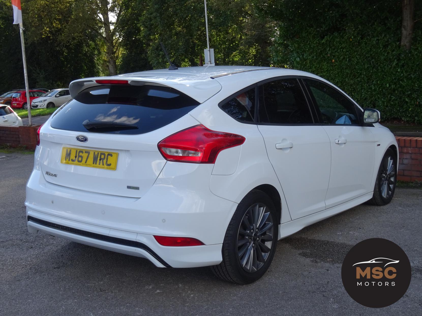 Ford Focus 1.0T EcoBoost ST-Line Hatchback 5dr Petrol Manual Euro 6 (s/s) (125 ps)