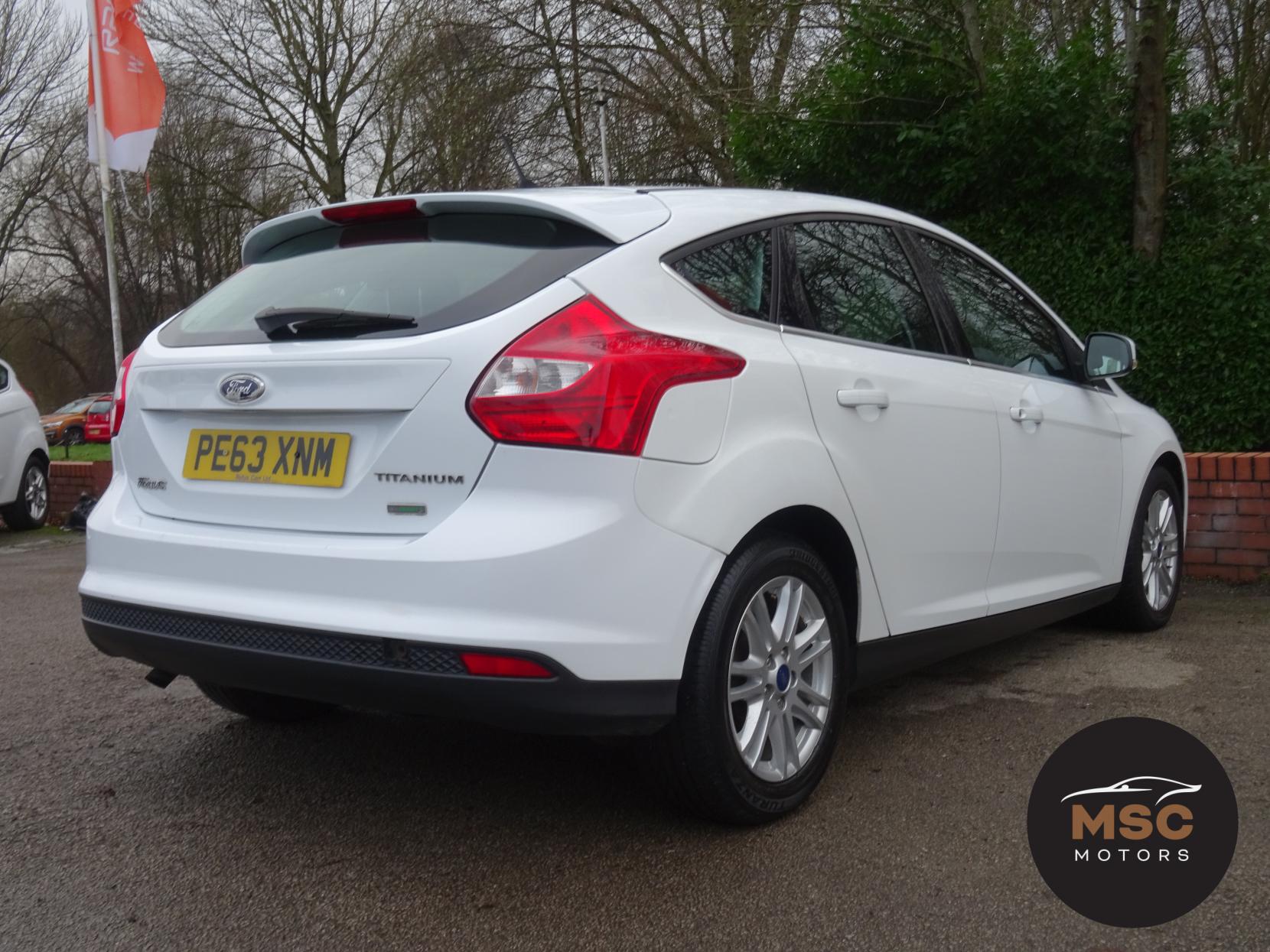 Ford Focus 1.0T EcoBoost Titanium Hatchback 5dr Petrol Manual Euro 5 (s/s) (125 ps)