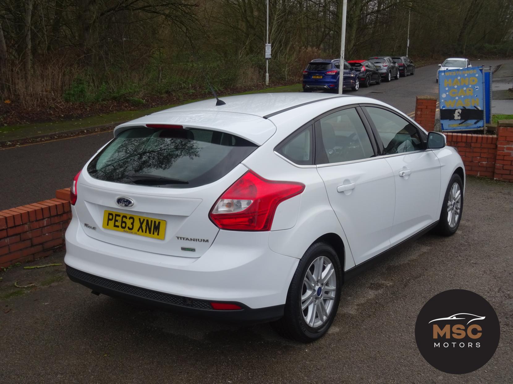 Ford Focus 1.0T EcoBoost Titanium Hatchback 5dr Petrol Manual Euro 5 (s/s) (125 ps)