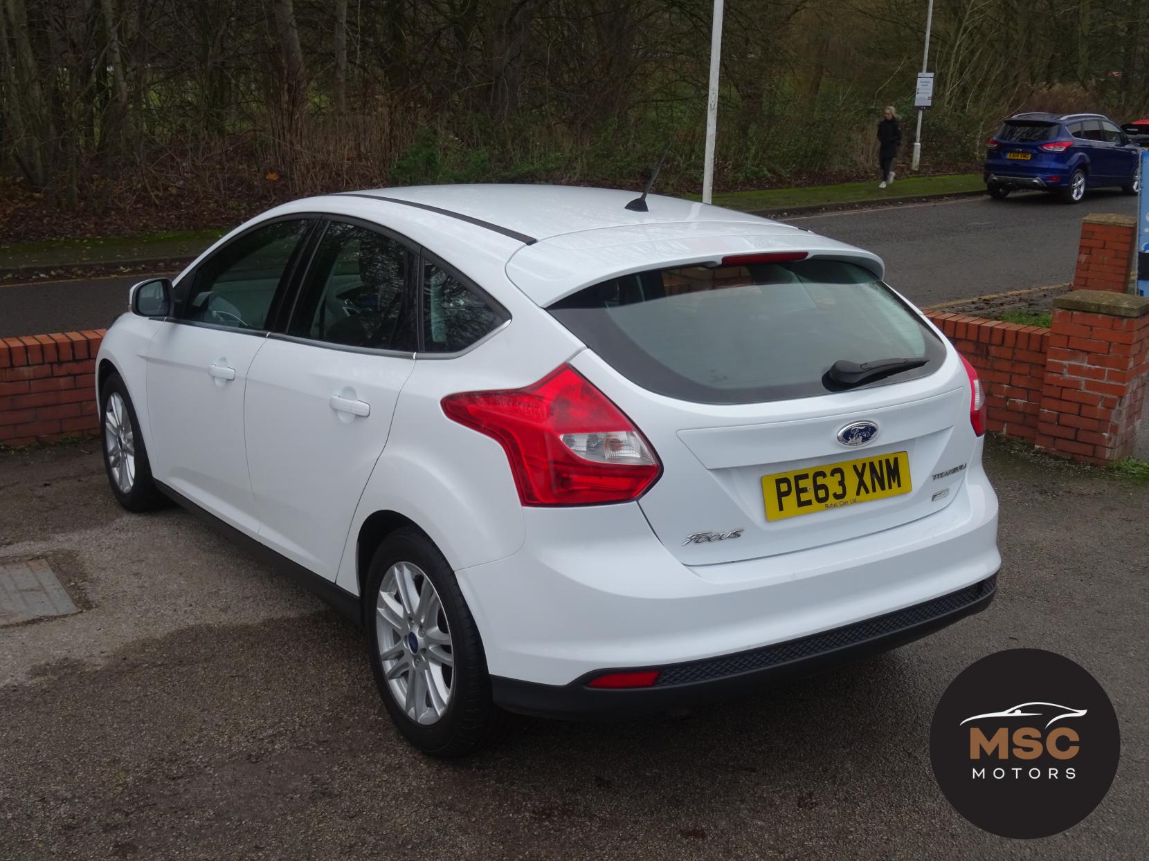 Ford Focus 1.0T EcoBoost Titanium Hatchback 5dr Petrol Manual Euro 5 (s/s) (125 ps)