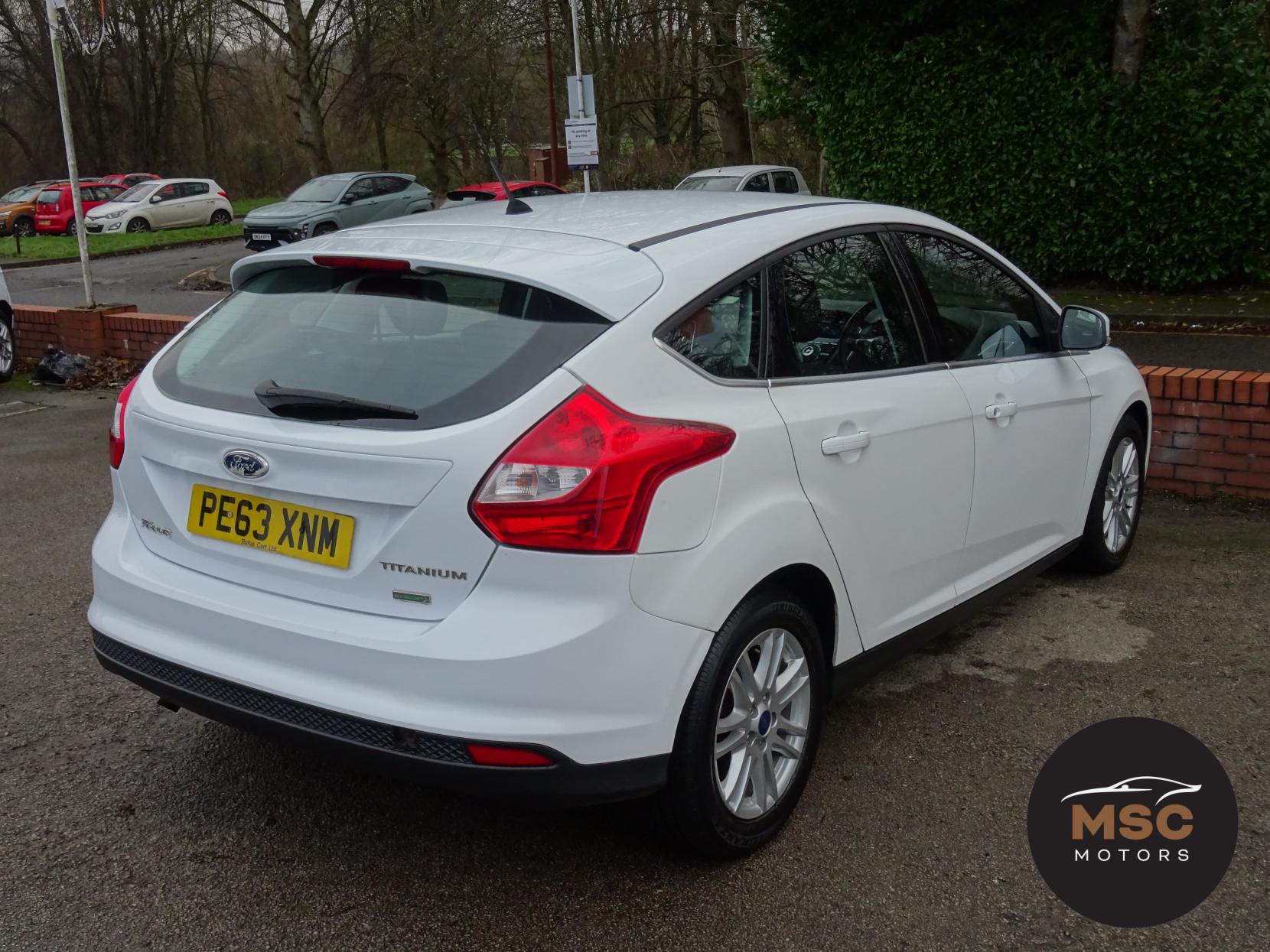 Ford Focus 1.0T EcoBoost Titanium Hatchback 5dr Petrol Manual Euro 5 (s/s) (125 ps)