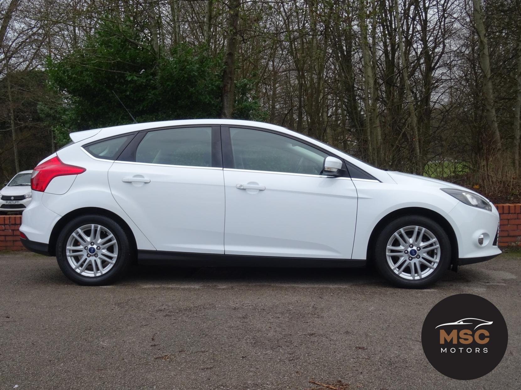 Ford Focus 1.0T EcoBoost Titanium Hatchback 5dr Petrol Manual Euro 5 (s/s) (125 ps)