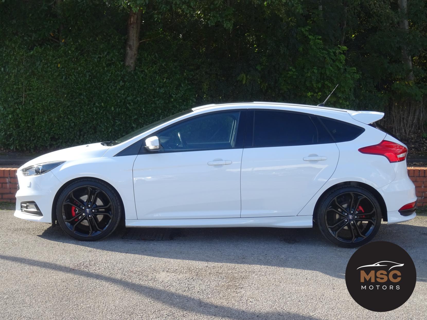 Ford Focus 2.0T EcoBoost ST-3 Hatchback 5dr Petrol Manual Euro 6 (s/s) (250 ps)