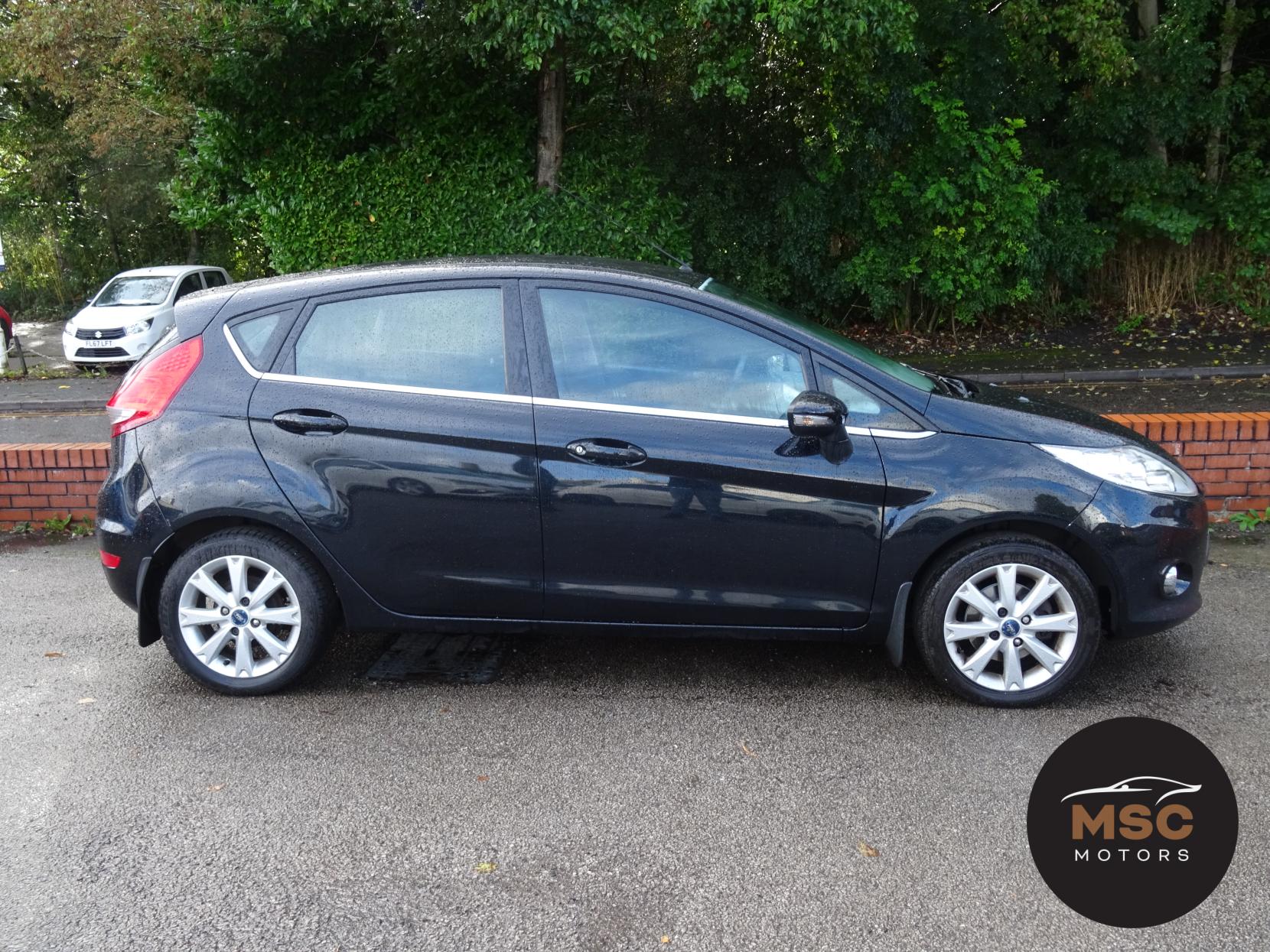 Ford Fiesta 1.6 TDCi Zetec Hatchback 5dr Diesel Manual (107 g/km, 94 bhp)