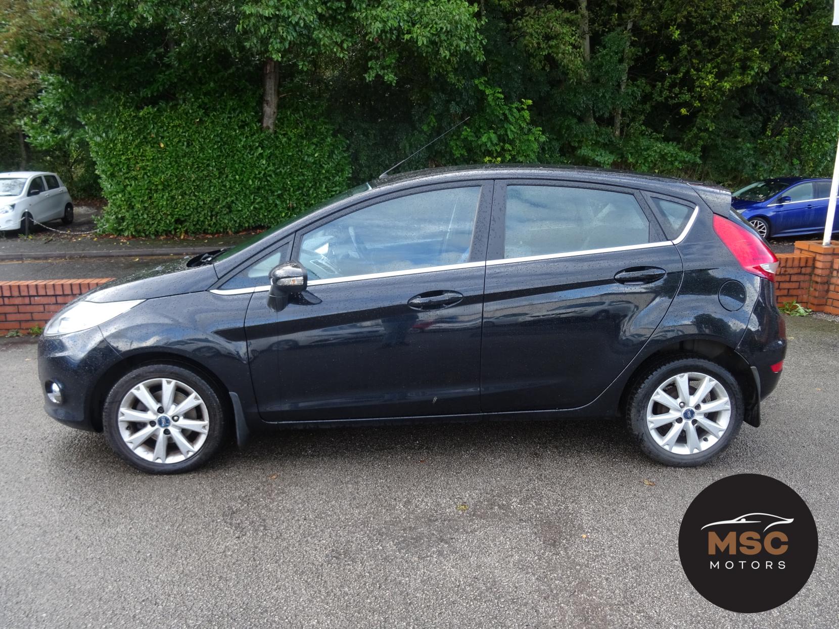 Ford Fiesta 1.6 TDCi Zetec Hatchback 5dr Diesel Manual (107 g/km, 94 bhp)