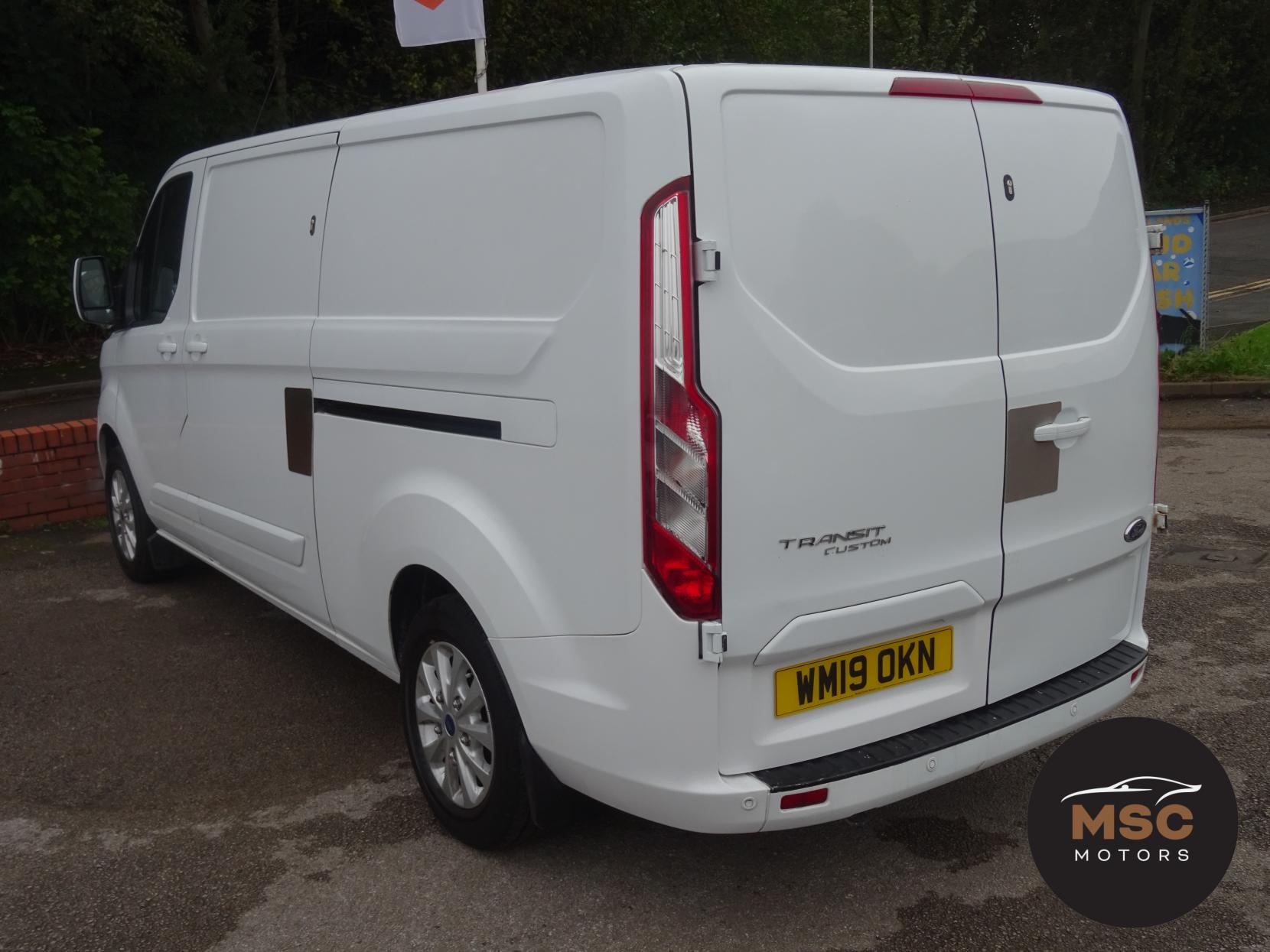 Ford Transit Custom 2.0 300 EcoBlue Limited Panel Van 5dr Diesel Manual L2 H1 Euro 6 (130 ps)