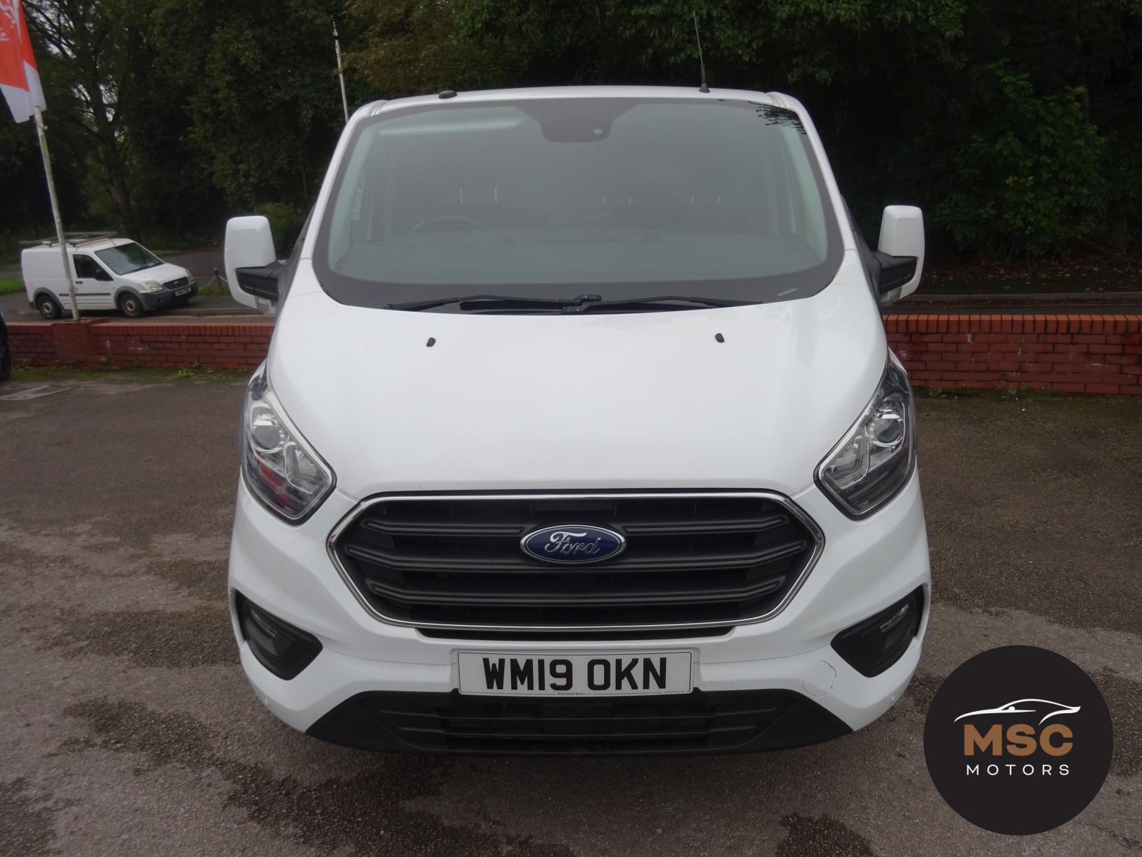 Ford Transit Custom 2.0 300 EcoBlue Limited Panel Van 5dr Diesel Manual L2 H1 Euro 6 (130 ps)