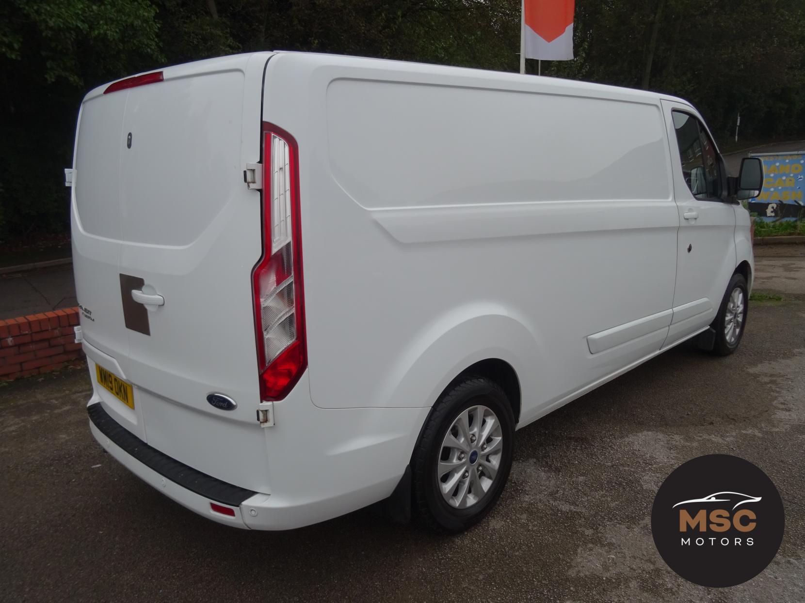 Ford Transit Custom 2.0 300 EcoBlue Limited Panel Van 5dr Diesel Manual L2 H1 Euro 6 (130 ps)