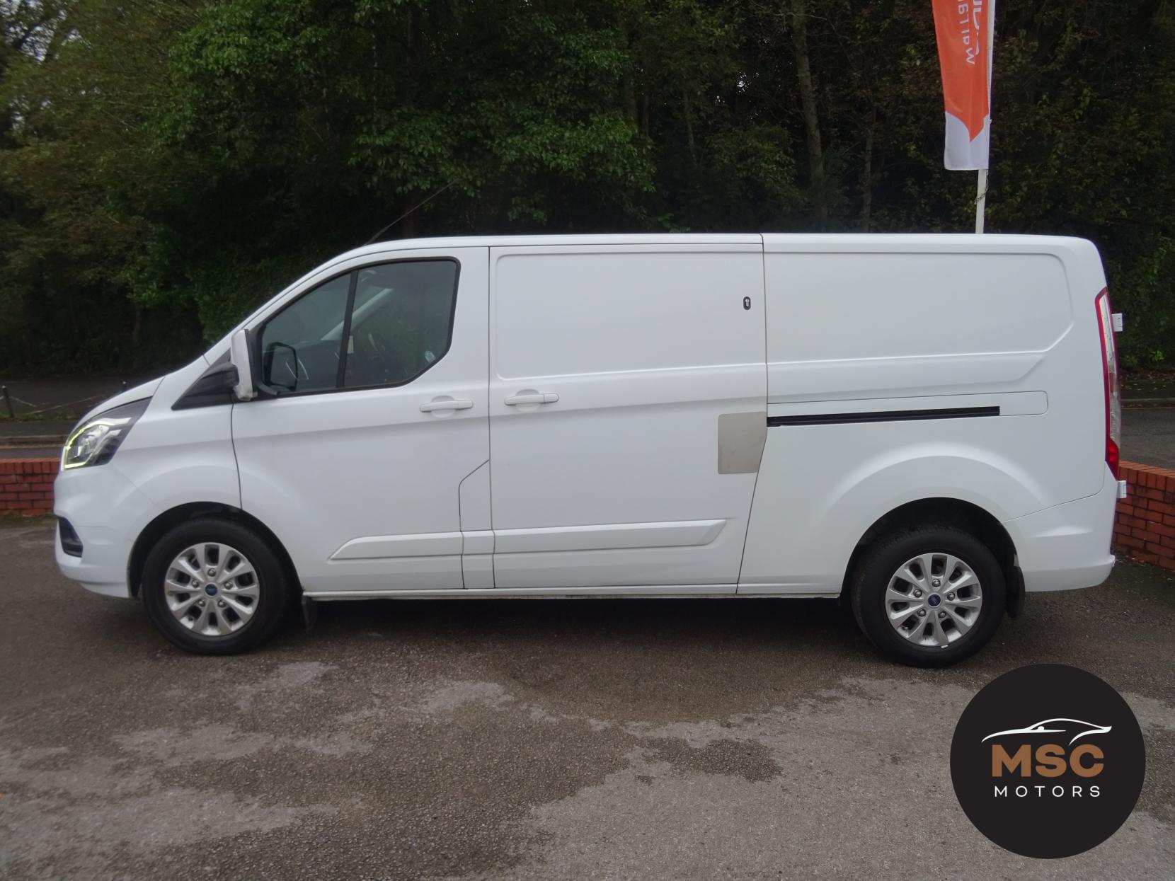 Ford Transit Custom 2.0 300 EcoBlue Limited Panel Van 5dr Diesel Manual L2 H1 Euro 6 (130 ps)