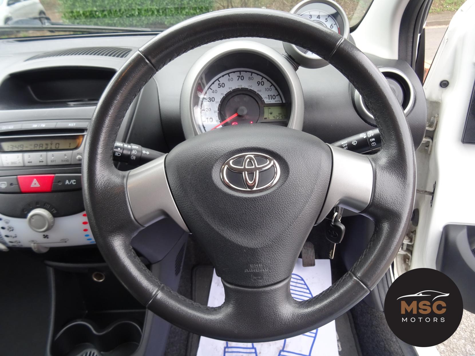 Toyota AYGO 1.0 VVT-i Mode Hatchback 5dr Petrol Manual Euro 5 (68 ps)