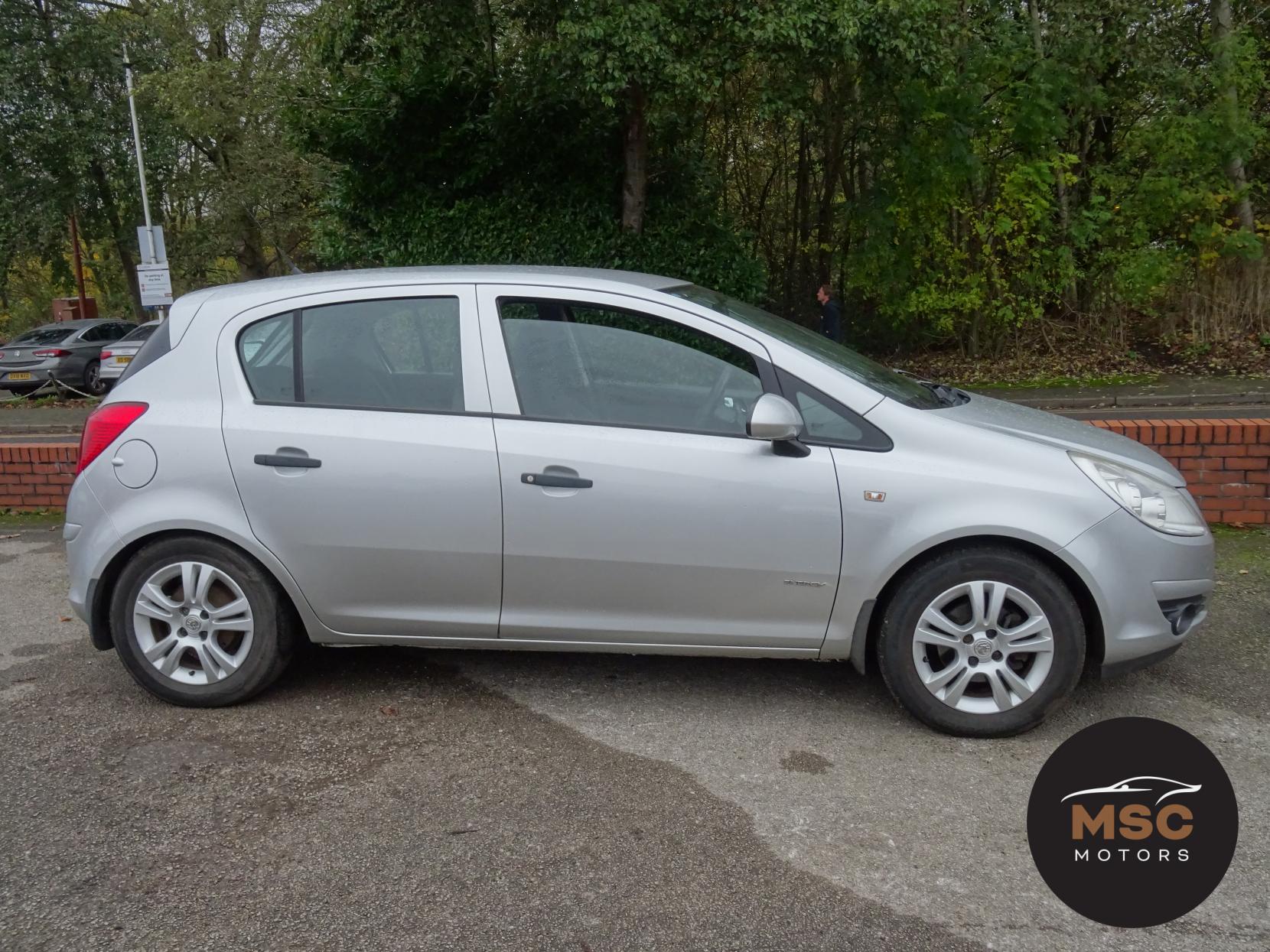 Vauxhall Corsa 1.2i 16v Energy Hatchback 5dr Petrol Manual (a/c) (124 g/km, 84 bhp)