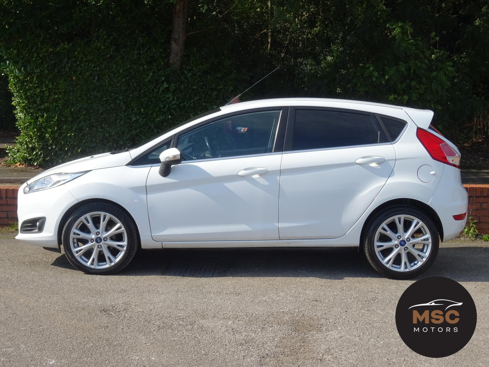 Ford Fiesta 1.0T EcoBoost Titanium Hatchback 5dr Petrol Manual Euro 5 (s/s) (125 ps)