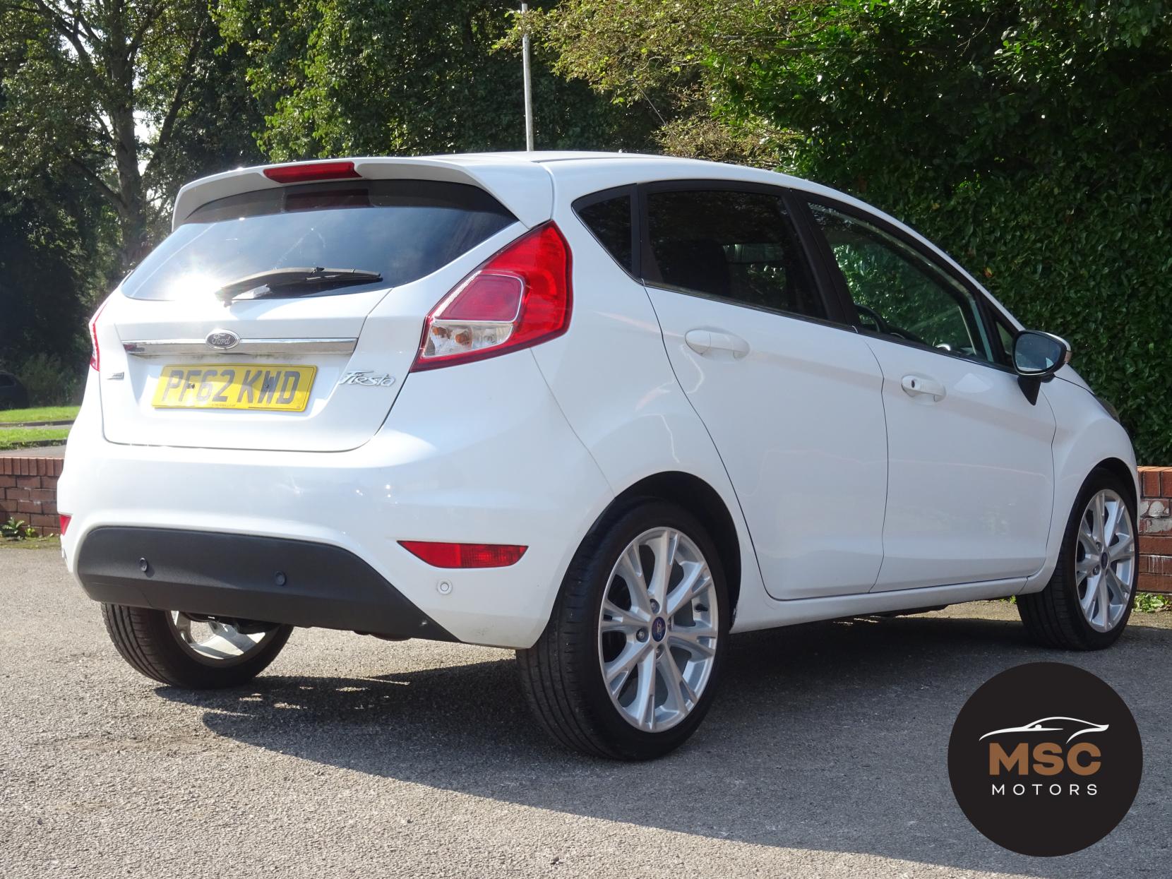 Ford Fiesta 1.0T EcoBoost Titanium Hatchback 5dr Petrol Manual Euro 5 (s/s) (125 ps)