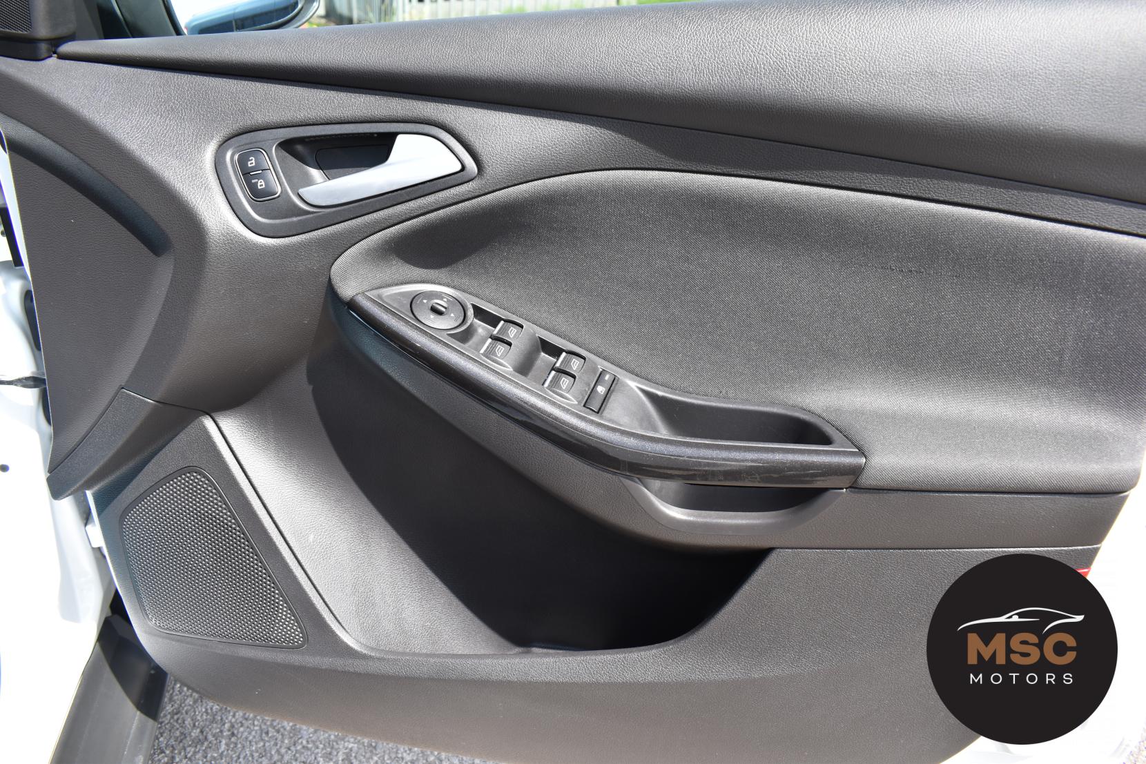 Ford Focus 1.0T EcoBoost Titanium Hatchback 5dr Petrol Manual Euro 6 (s/s) (125 ps)