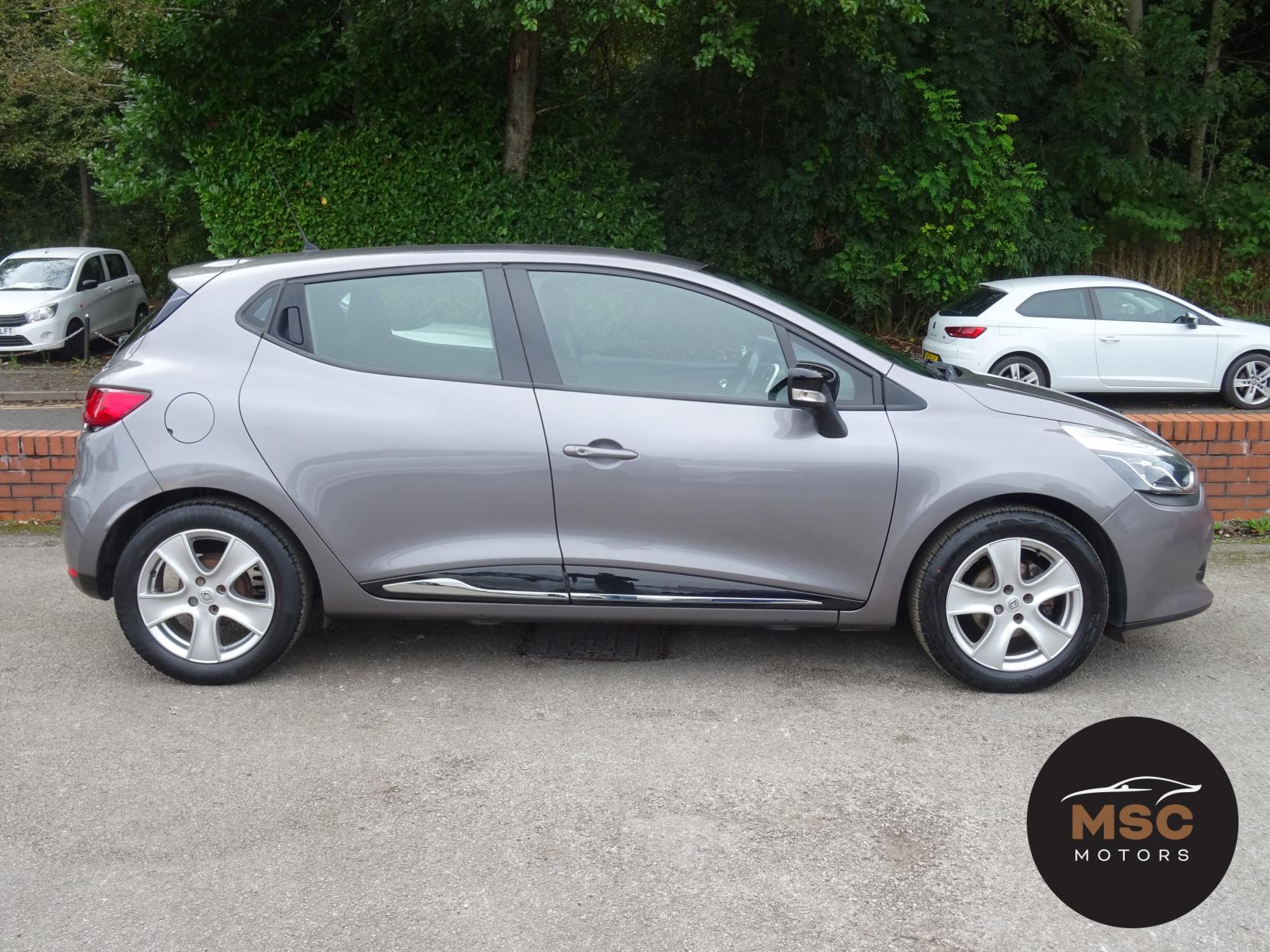 Renault Clio 1.2 16V Dynamique Nav Hatchback 5dr Petrol Manual Euro 6 (75 ps)