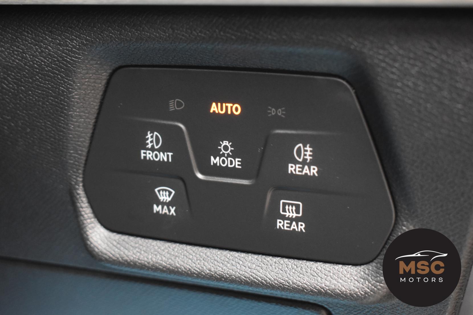 SEAT Leon 1.0 eTSI MHEV XCELLENCE Lux Hatchback 5dr Petrol Hybrid DSG Euro 6 (s/s) (110 ps)