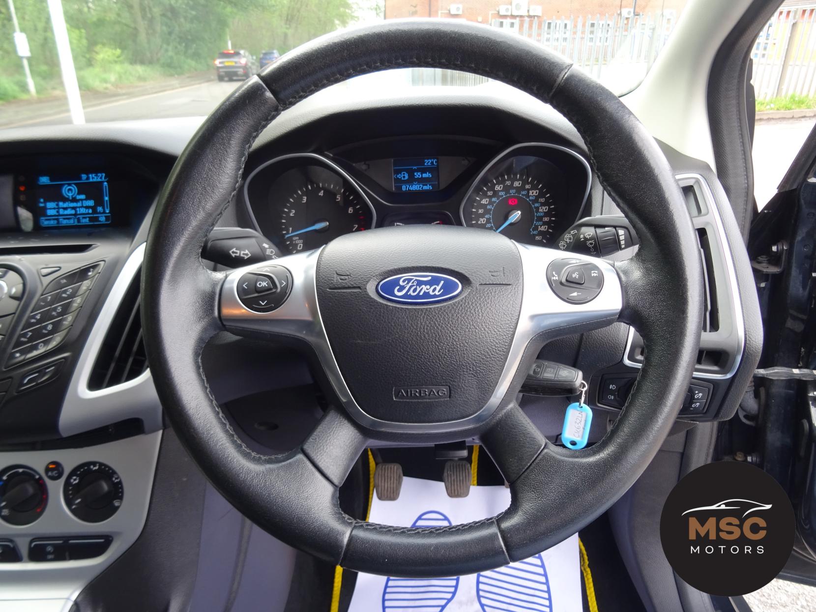 Ford Focus 1.0T EcoBoost Zetec Hatchback 5dr Petrol Manual Euro 5 (s/s) (100 ps)