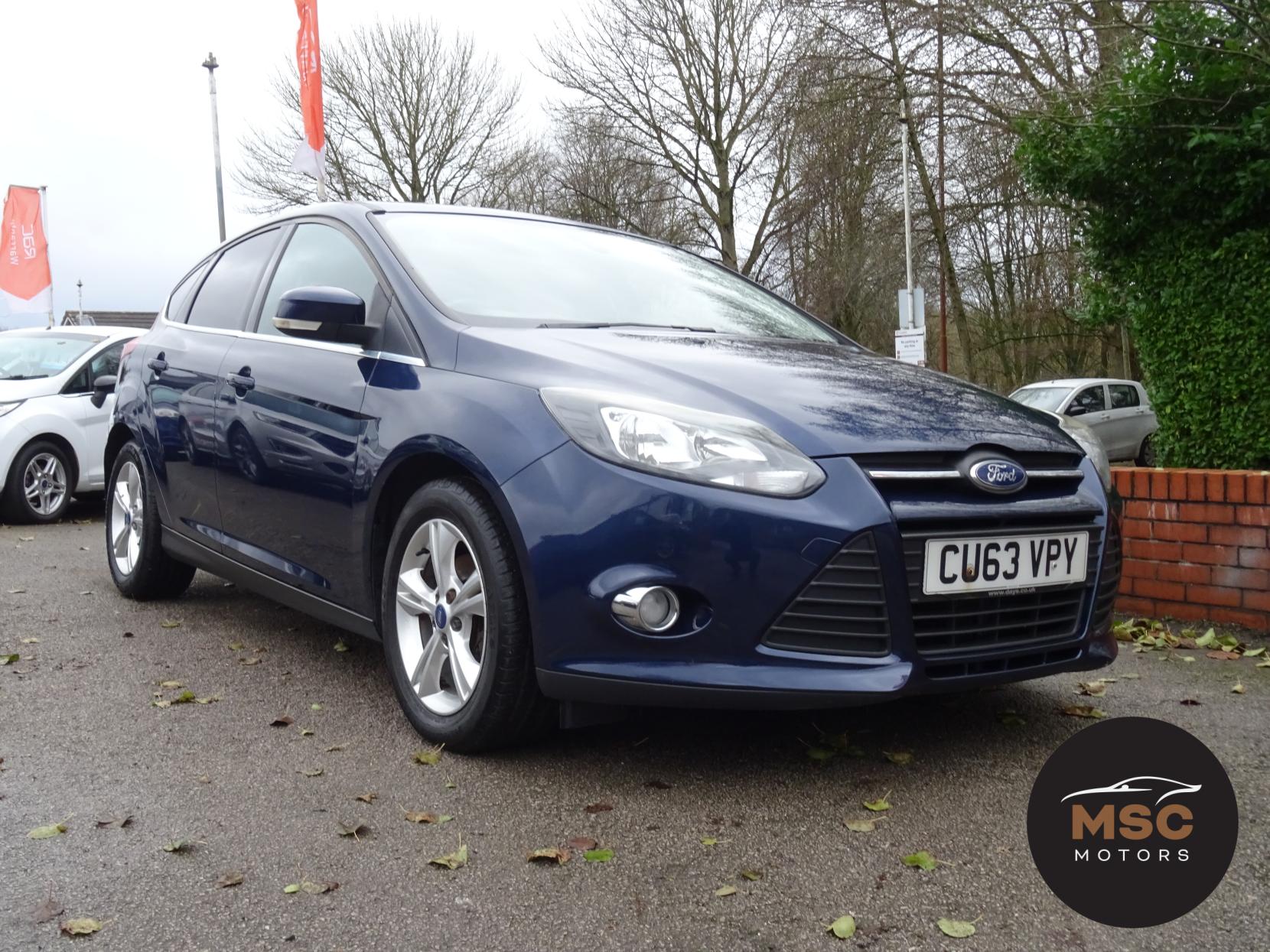 Ford Focus 1.0T EcoBoost Zetec Hatchback 5dr Petrol Manual Euro 5 (s/s) (125 ps)