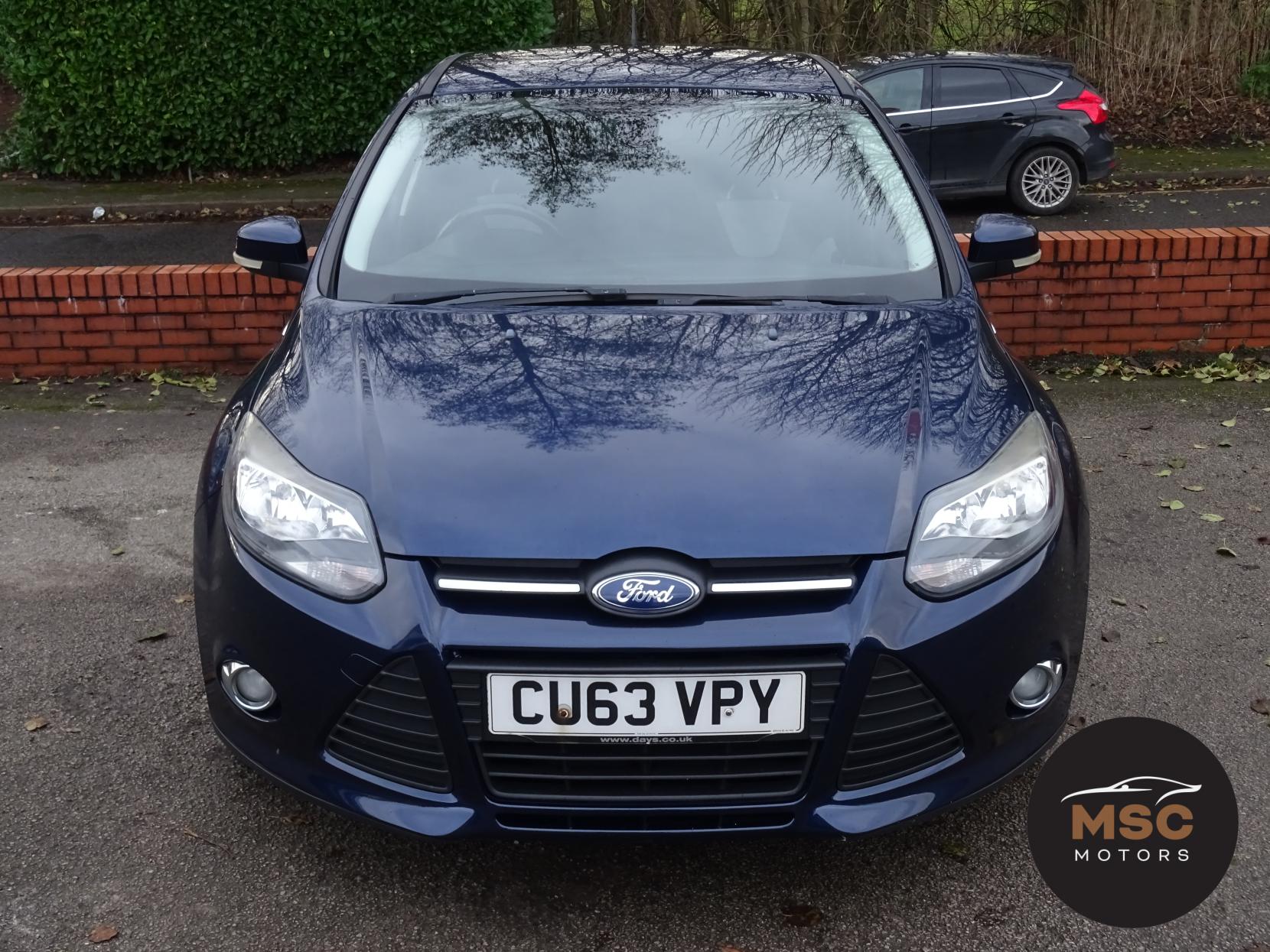 Ford Focus 1.0T EcoBoost Zetec Hatchback 5dr Petrol Manual Euro 5 (s/s) (125 ps)