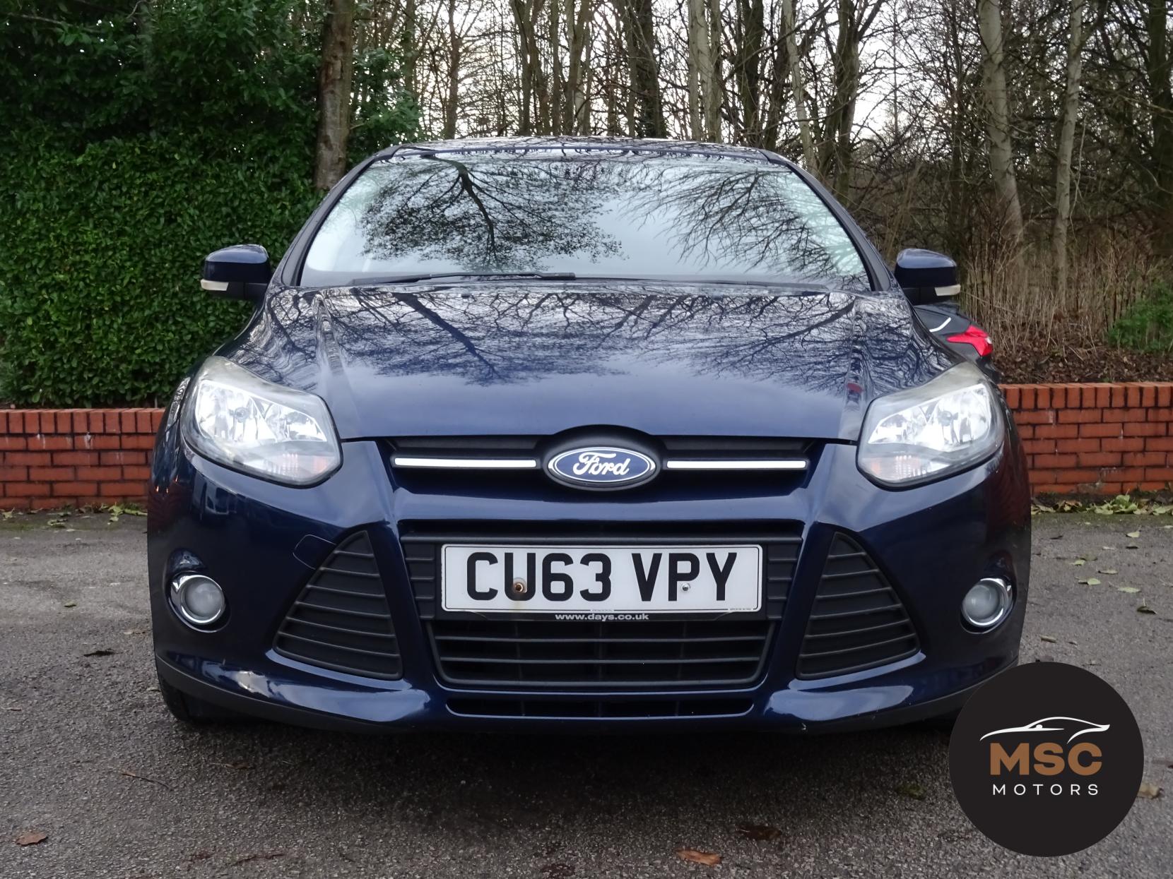 Ford Focus 1.0T EcoBoost Zetec Hatchback 5dr Petrol Manual Euro 5 (s/s) (125 ps)