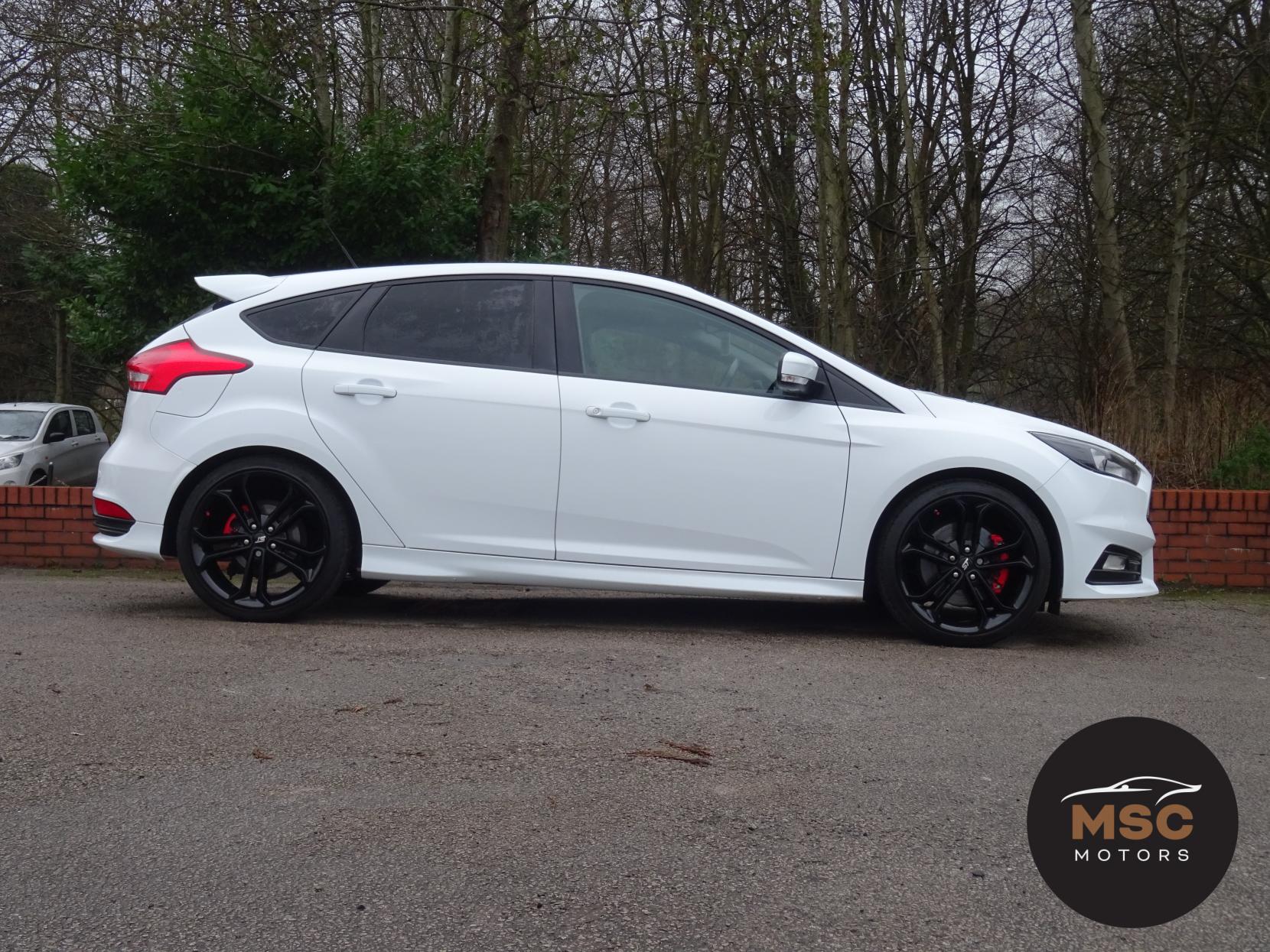 Ford Focus 2.0T EcoBoost ST-2 Hatchback 5dr Petrol Manual Euro 6 (s/s) (250 ps)