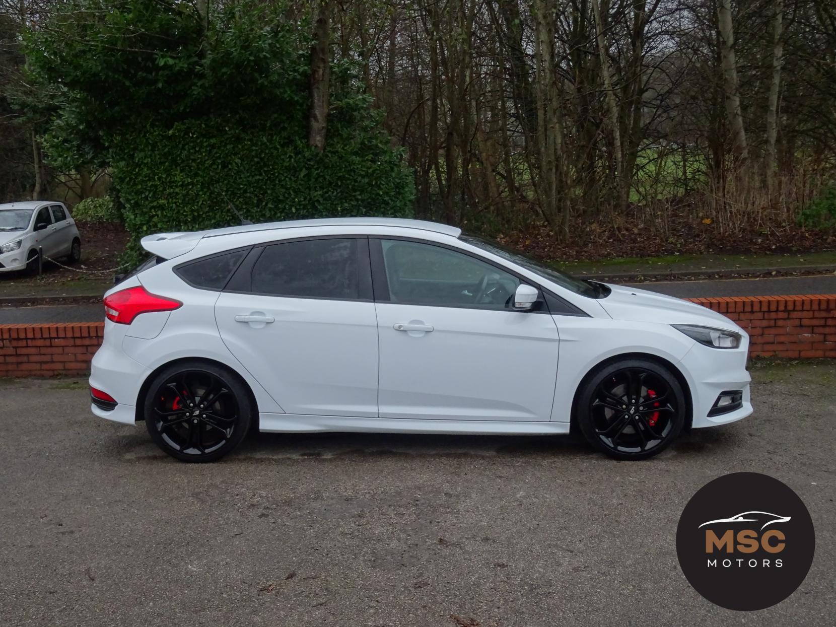 Ford Focus 2.0T EcoBoost ST-2 Hatchback 5dr Petrol Manual Euro 6 (s/s) (250 ps)