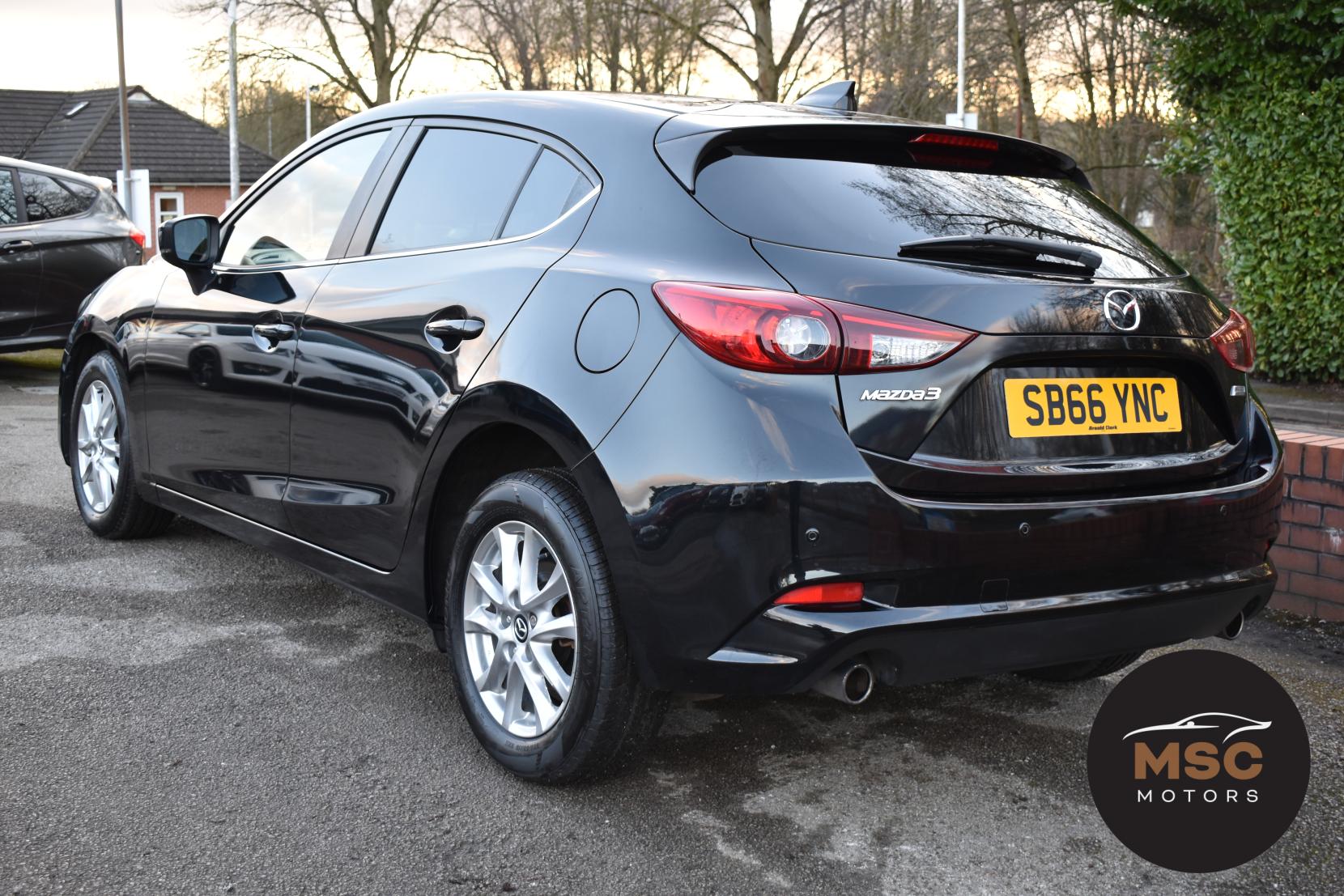 Mazda Mazda3 2.0 SKYACTIV-G SE-L Nav Hatchback 5dr Petrol Manual Euro 6 (s/s) (121 ps)