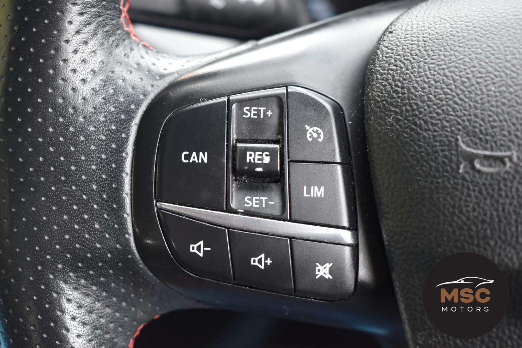 Ford Focus 1.5 EcoBlue ST-Line Hatchback 5dr Diesel Manual Euro 6 (s/s) (120 ps)