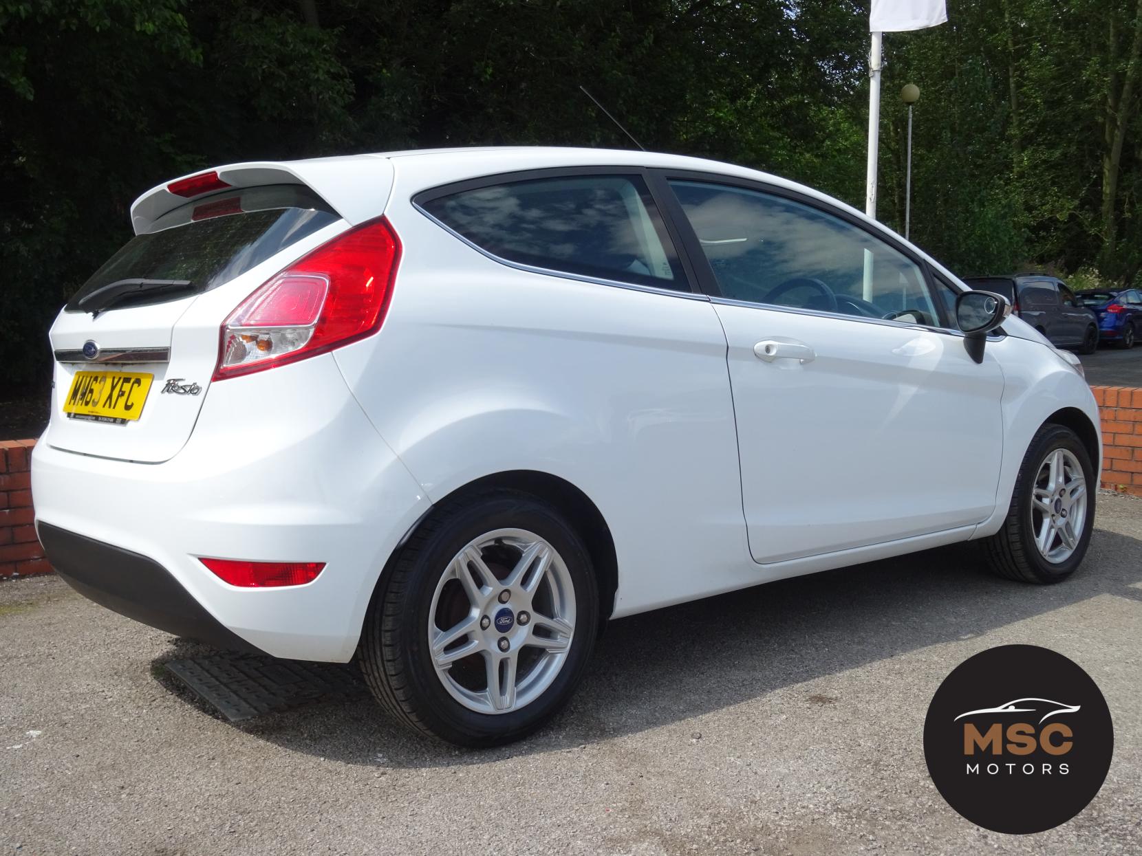 Ford Fiesta 1.0T EcoBoost Zetec Hatchback 3dr Petrol Manual Euro 5 (s/s) (100 ps)